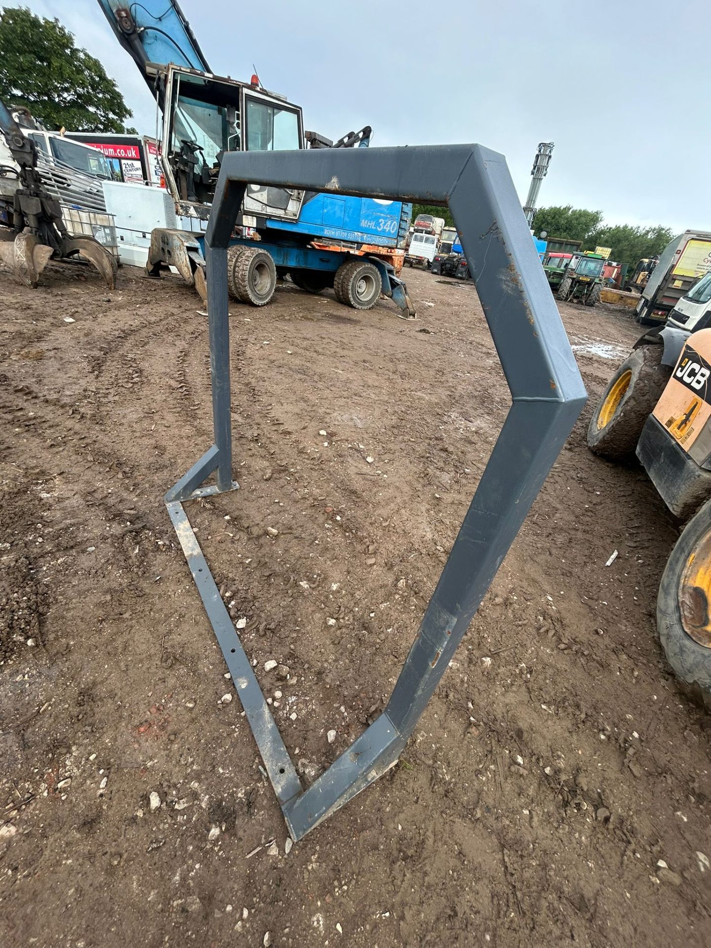 HEAVY DUTY STEEL ROLL BAR ROPS FRAME DUMPER TRACTOR PLANT MACHINERY SAFETY GUARD