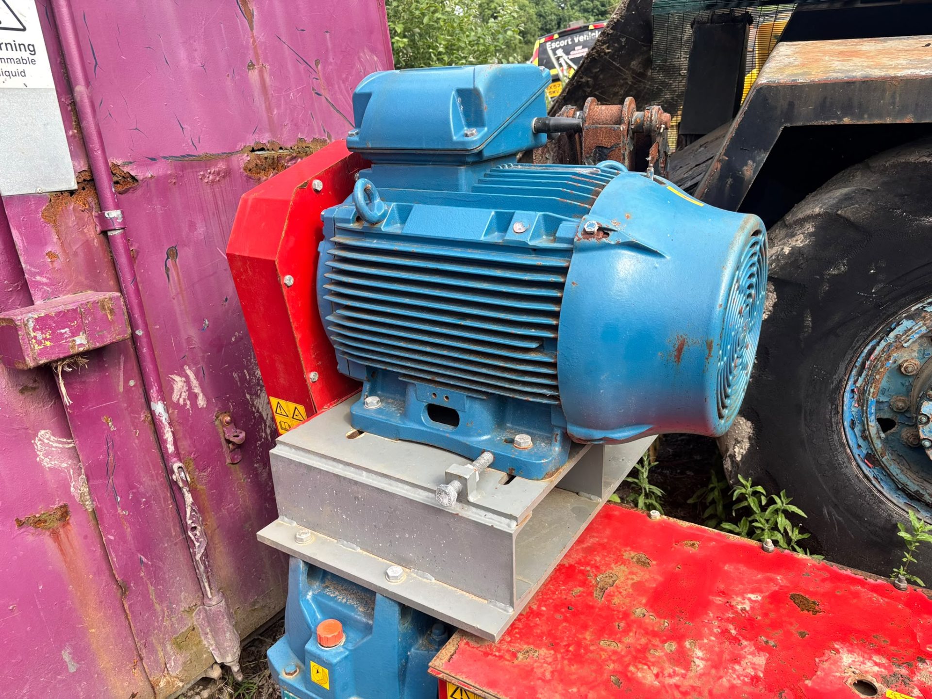 2018 RENTEC SHREDDER SHREDDING UNIT WEG MOTOR HANSEN GEARBOX INDUSTRIAL WASTE RECYCLING MACHINE - Image 8