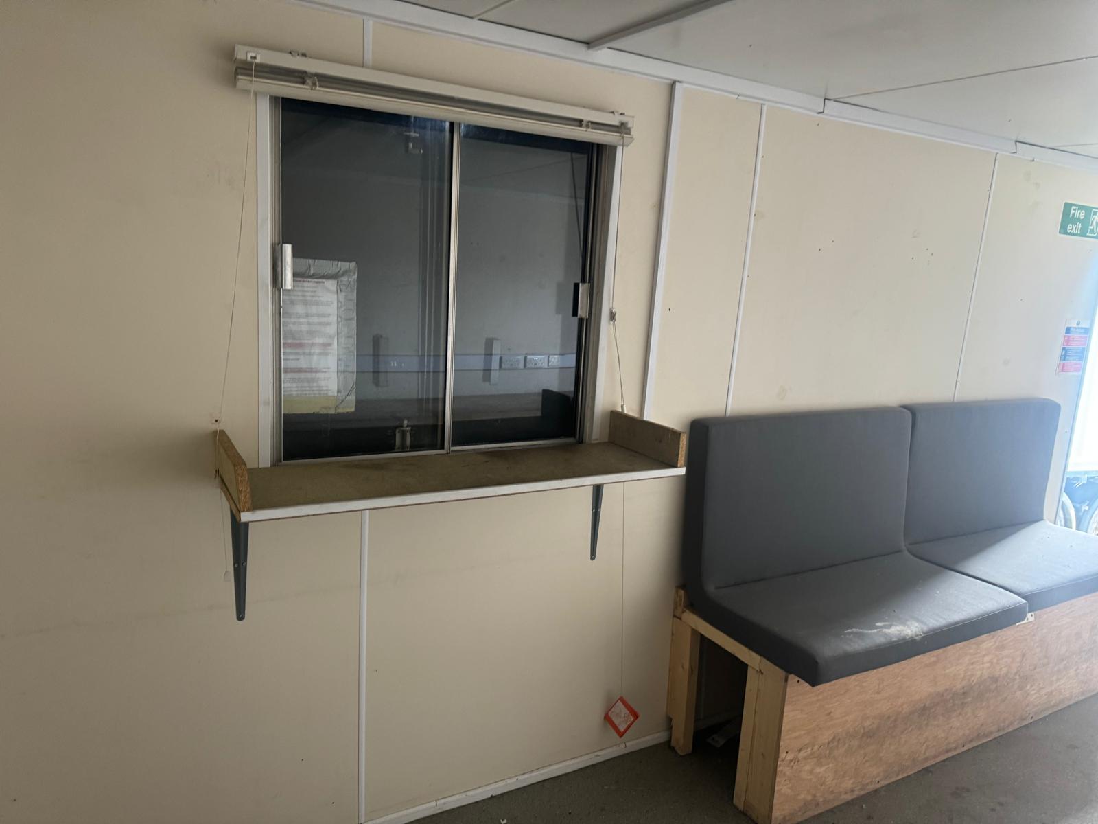 30FT x 10FT SITE OFFICE CABIN CONTAINER PORTABLE OFFICE WELFARE UNIT STORAGE CABIN PRICE IS PER CABIN - Image 14