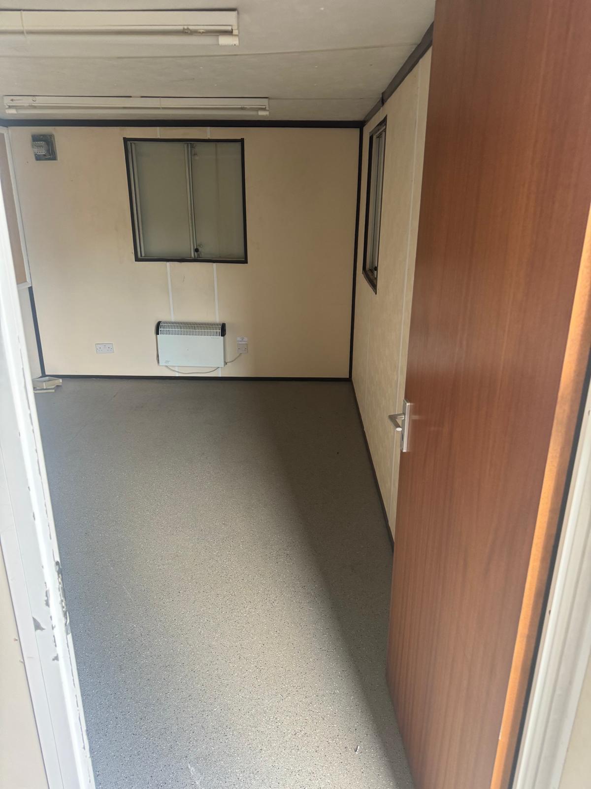 30FT x 10FT SITE OFFICE CABIN CONTAINER PORTABLE OFFICE WELFARE UNIT STORAGE CABIN PRICE IS PER CABIN - Image 21