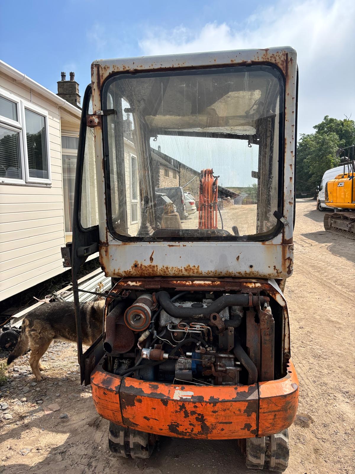 HITACHI EX1.5 MINI DIGGER RUBBER TRACKS EXPORT MICRO EXCAVATOR 3 BUCKETS - Image 13
