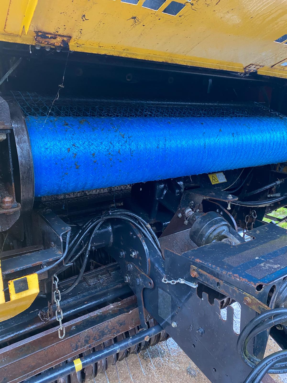 2007 NEW HOLLAND BR750A CROPCUTTER ROUND BALER TRACTOR SILAGE - Image 2