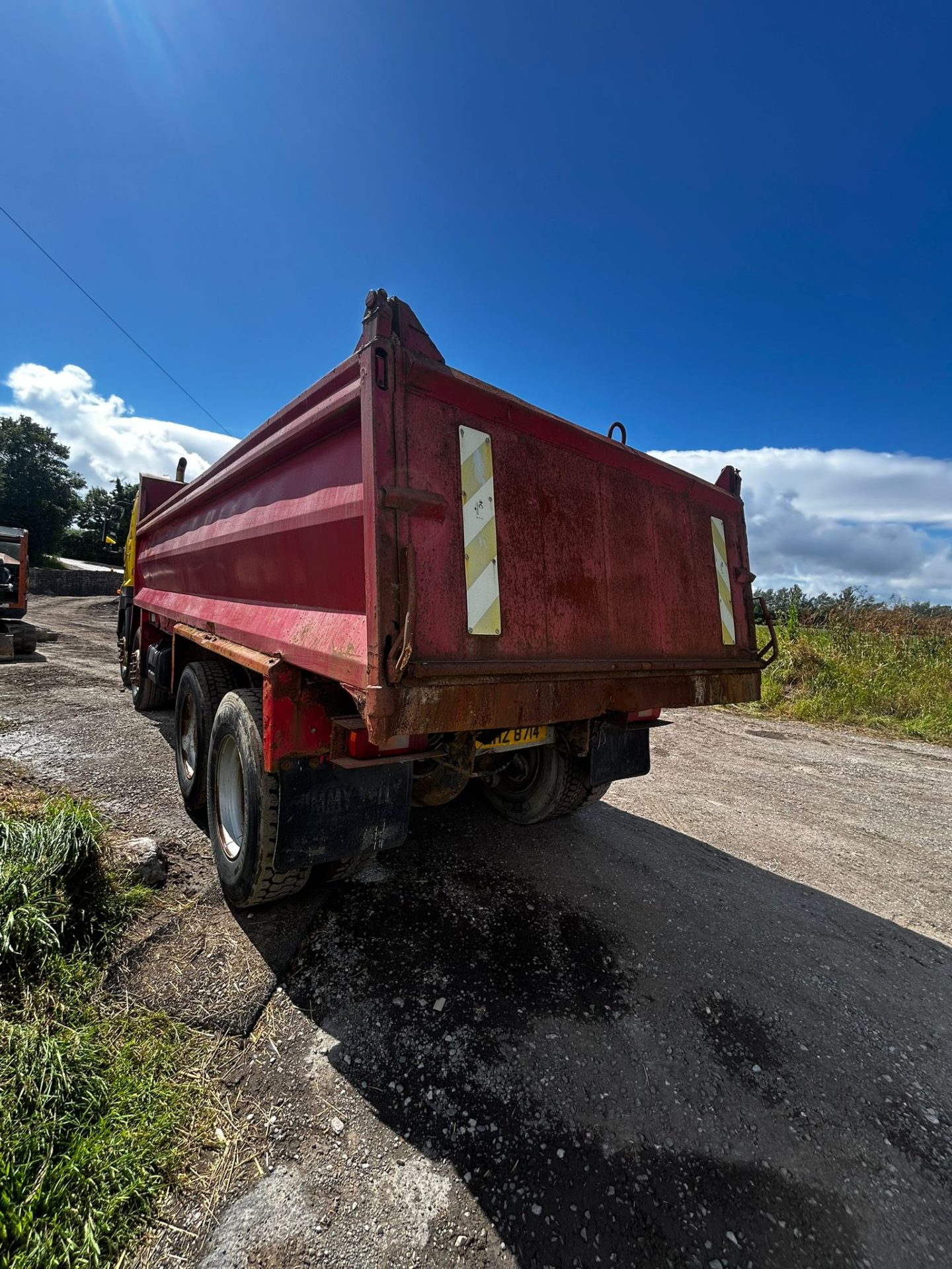 2008 HINO 700 8X4 TIPPER LORRIE WAGON SINGLE RAM TIPPING BODY TRUCK LORRY - Image 13