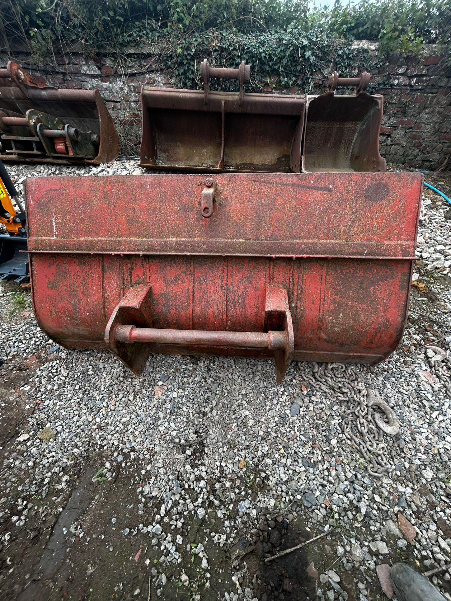 6 FOOT 6 INCH TELEHANDLER BUCKET LOADALL BUCKET MANITOU JCB MERLO MATBRO - Image 3