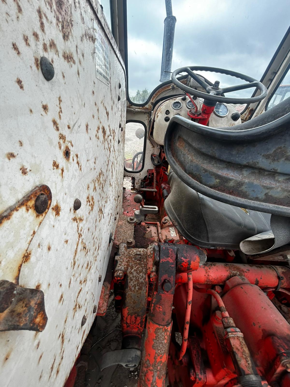 DAVID BROWN 990 CASE TRACTOR 2WD CLASSIC VINTAGE FARM TRACTOR - Image 9
