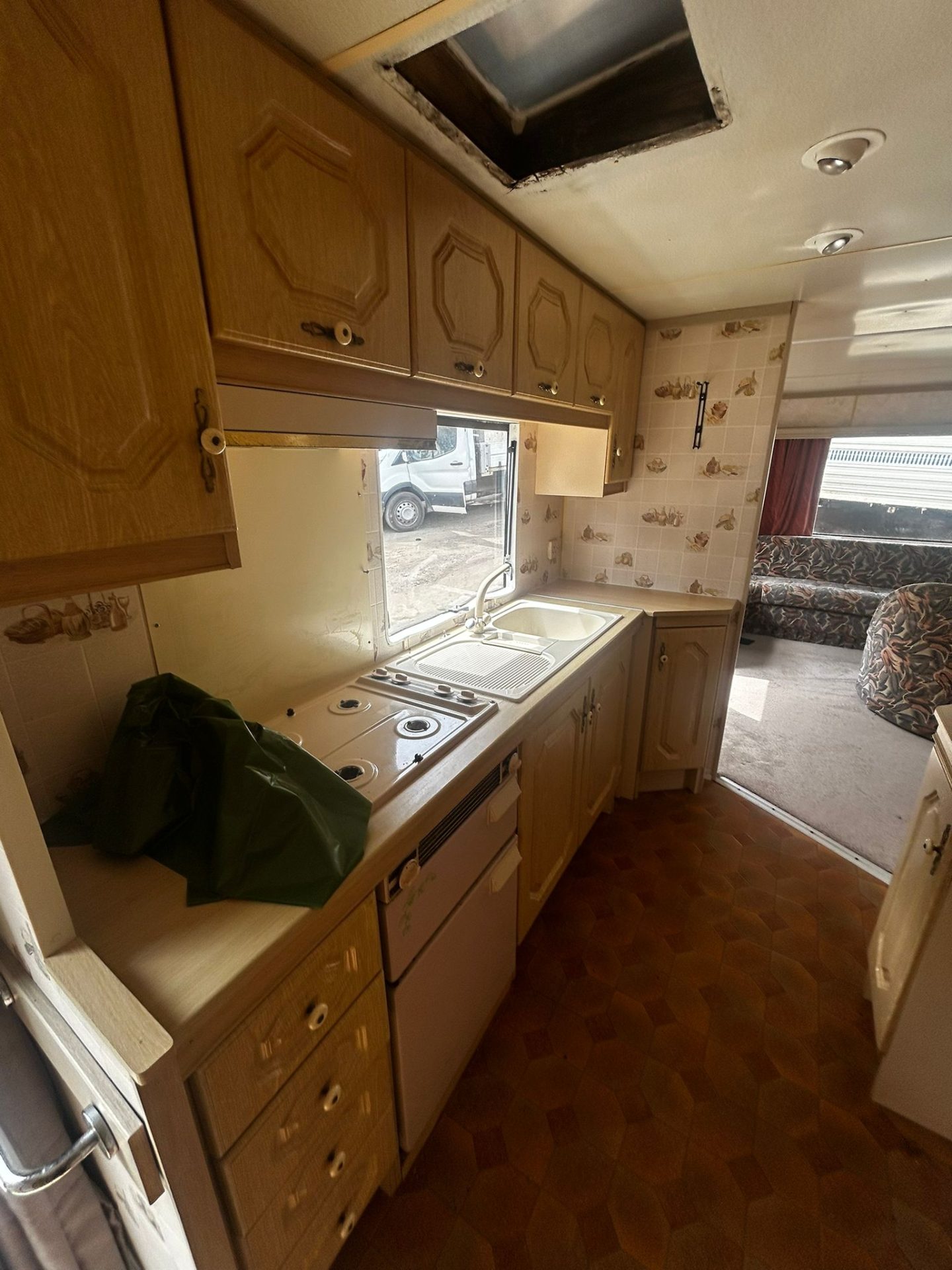 WILLERBY 28X12 STATIC CARAVAN HOLIDAY HOME 2 BED OFF SITE - Image 9