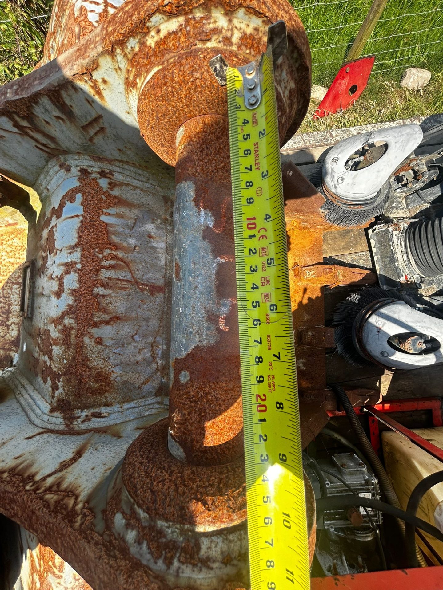STRICKLAND 36IN 900MM DIGGER BUCKET 65MM PINS 13 TON EXCAVATOR - Image 9