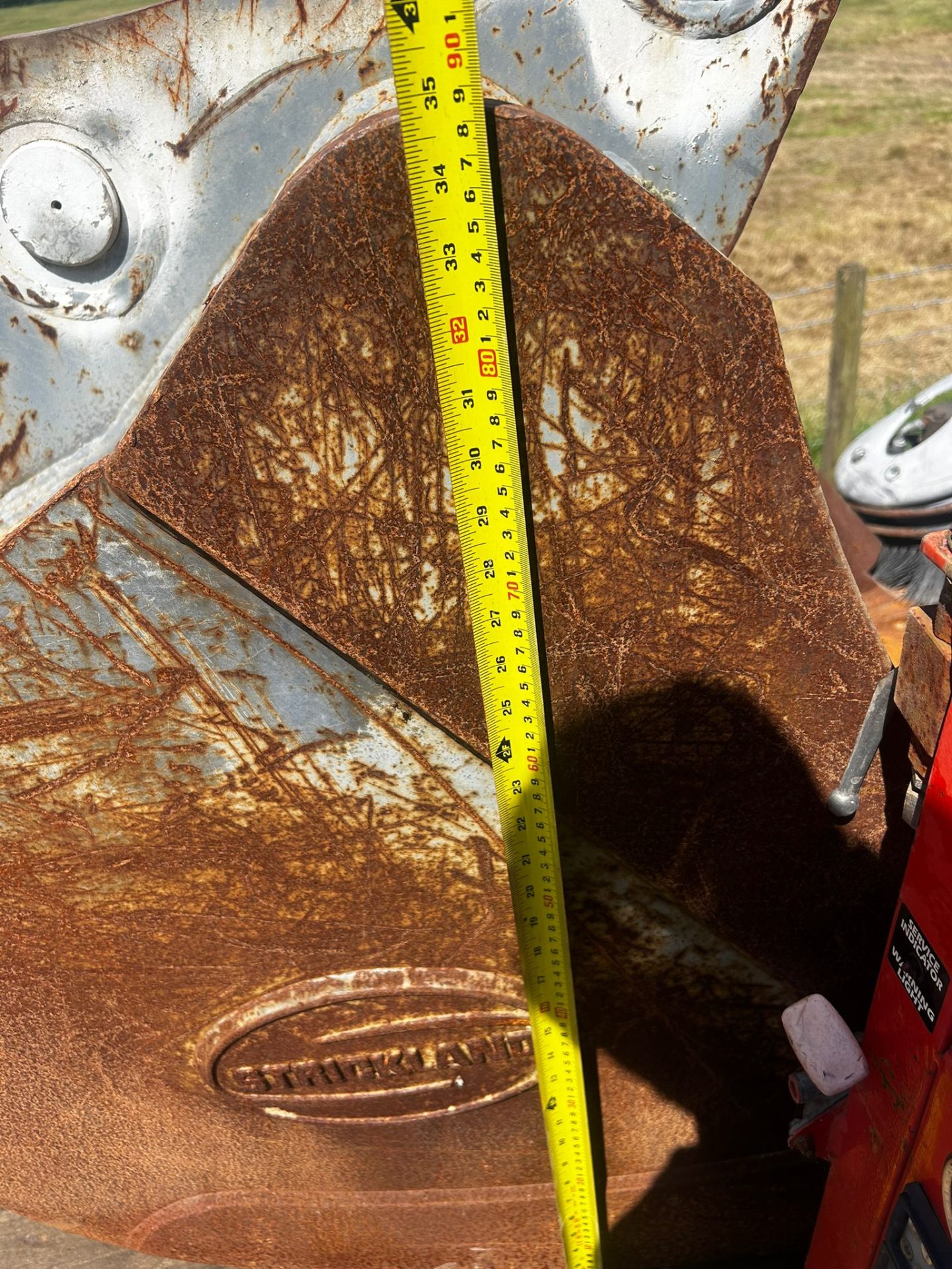 STRICKLAND 36IN 900MM DIGGER BUCKET 65MM PINS 13 TON EXCAVATOR - Image 10