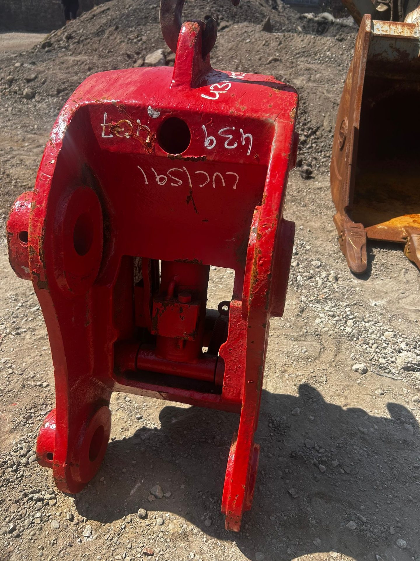 DROMONE HYDRAULIC QUICK HITCH 65MM PINS 13 TON EXCAVATOR DIGGER - Image 6