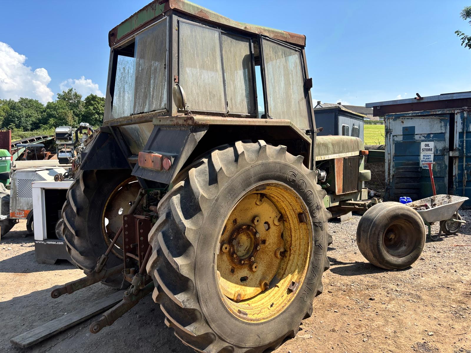 JOHN DEERE 3130 2WD TRACTOR SEIZED ENGINE SPARES REPAIRS - Image 4