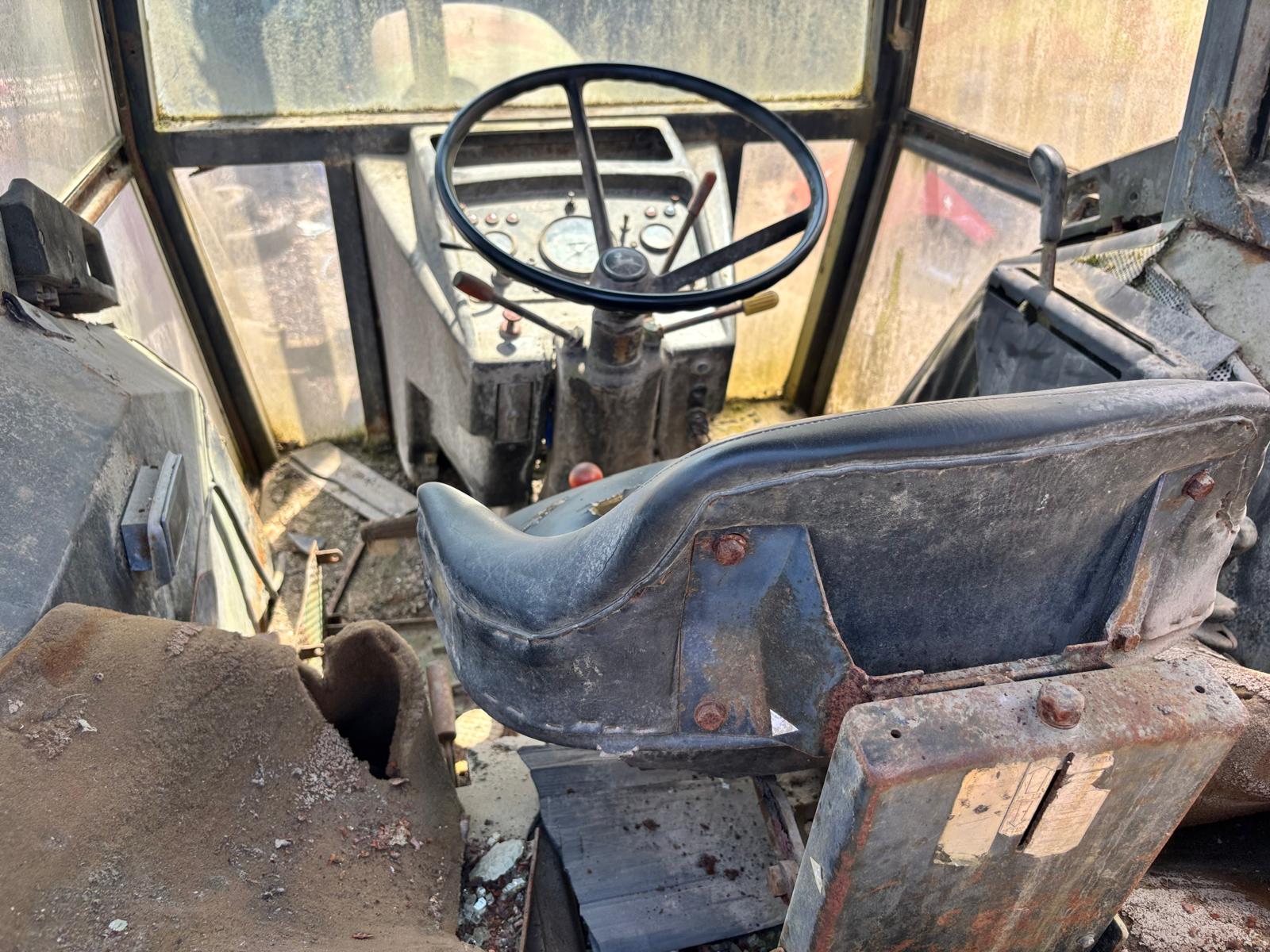 JOHN DEERE 3130 2WD TRACTOR SEIZED ENGINE SPARES REPAIRS - Image 12