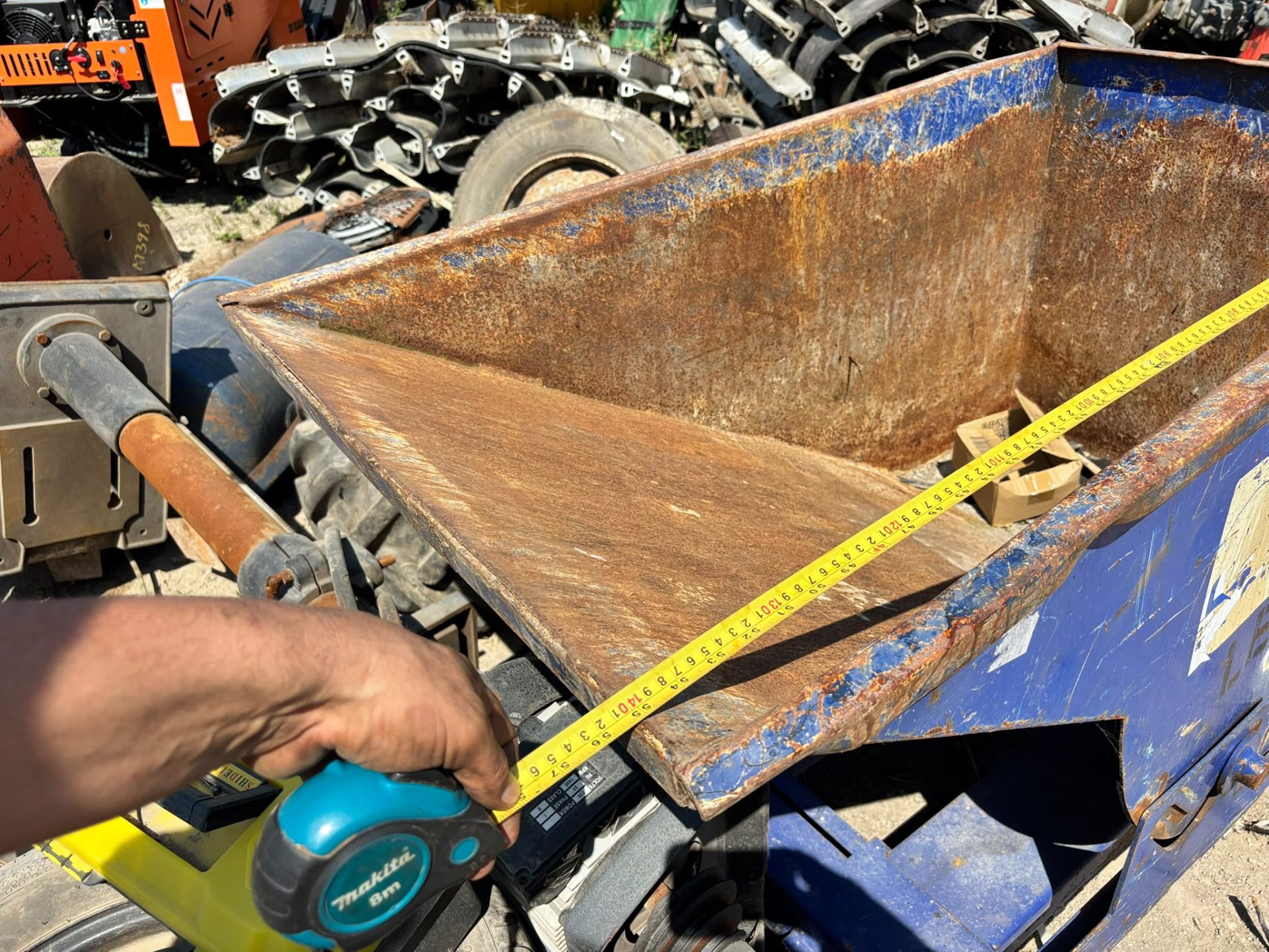FORKLIFT SELF TIPPING SKIP RUBBLE WASTE BIN SITE YARD - Image 7