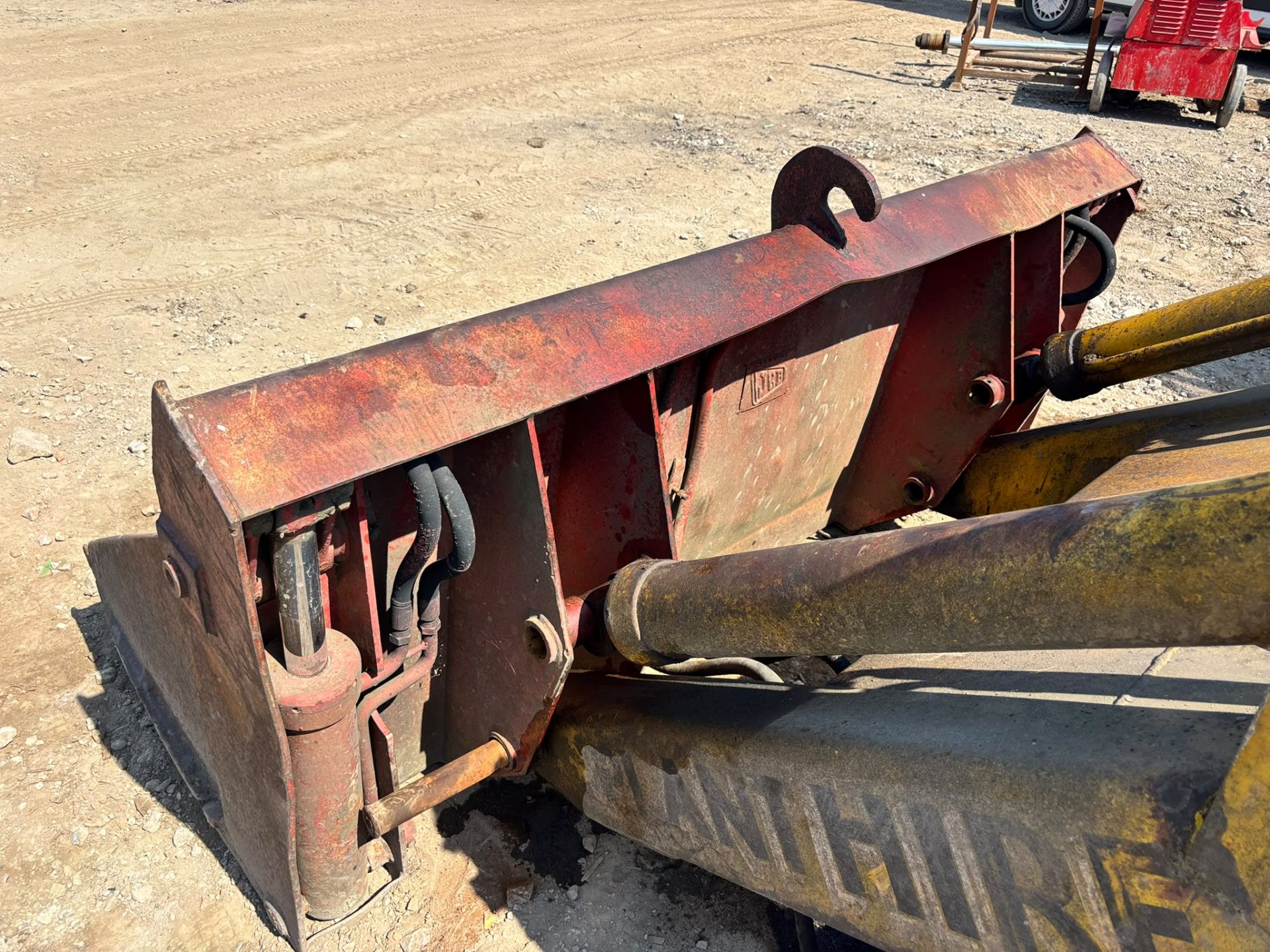 JCB 3C ORIGINAL 4 IN 1 LOADER BUCKET FOUR IN ONE BACKHOE - Image 5