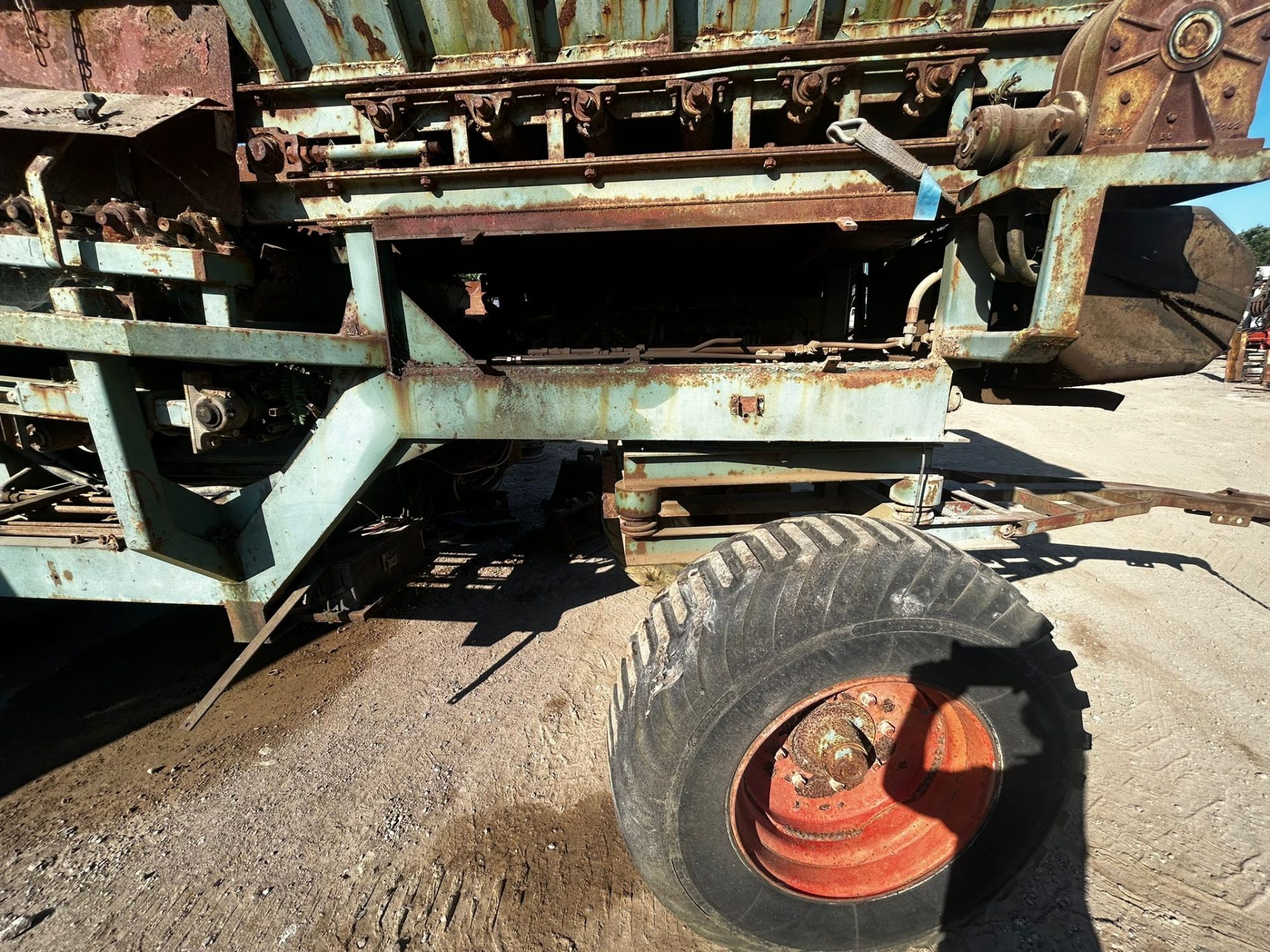 TAURUS MOBILE SCREENER 6 CYLINDER DEUTZ ENGINE CONVEYORS PROJECT - Image 14