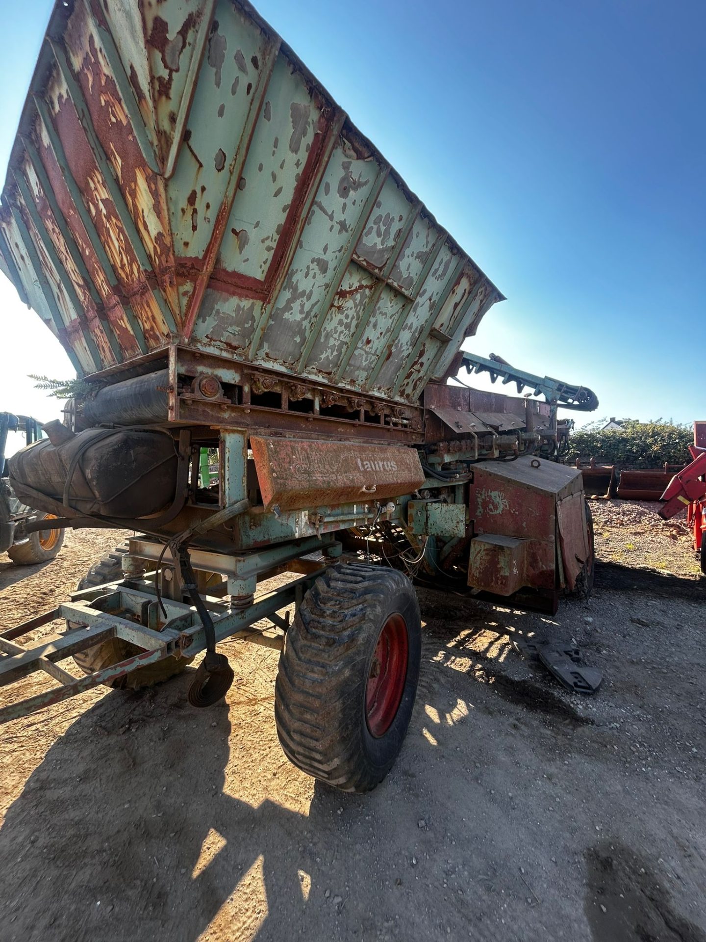 TAURUS MOBILE SCREENER 6 CYLINDER DEUTZ ENGINE CONVEYORS PROJECT