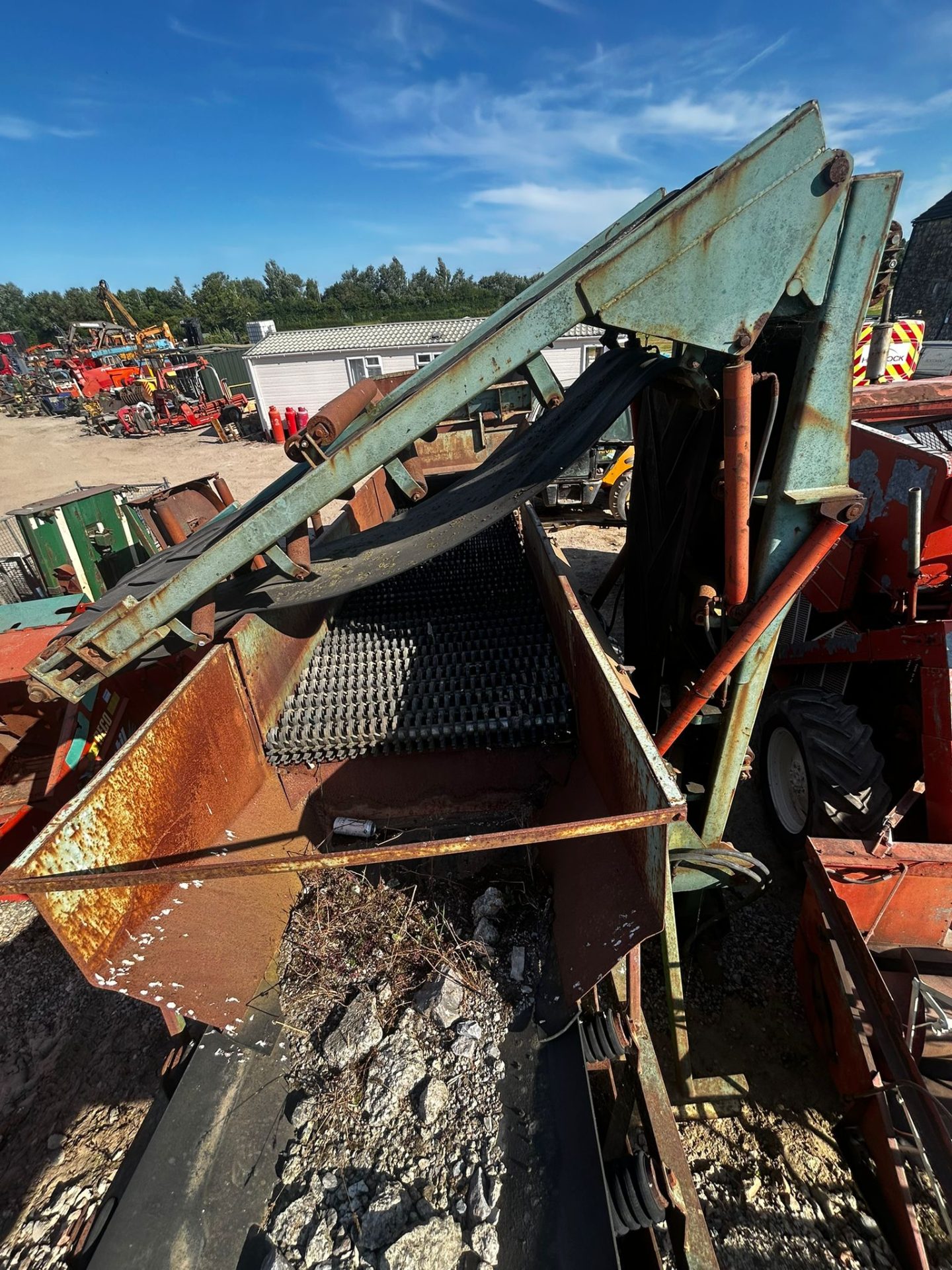 TAURUS MOBILE SCREENER 6 CYLINDER DEUTZ ENGINE CONVEYORS PROJECT - Image 22