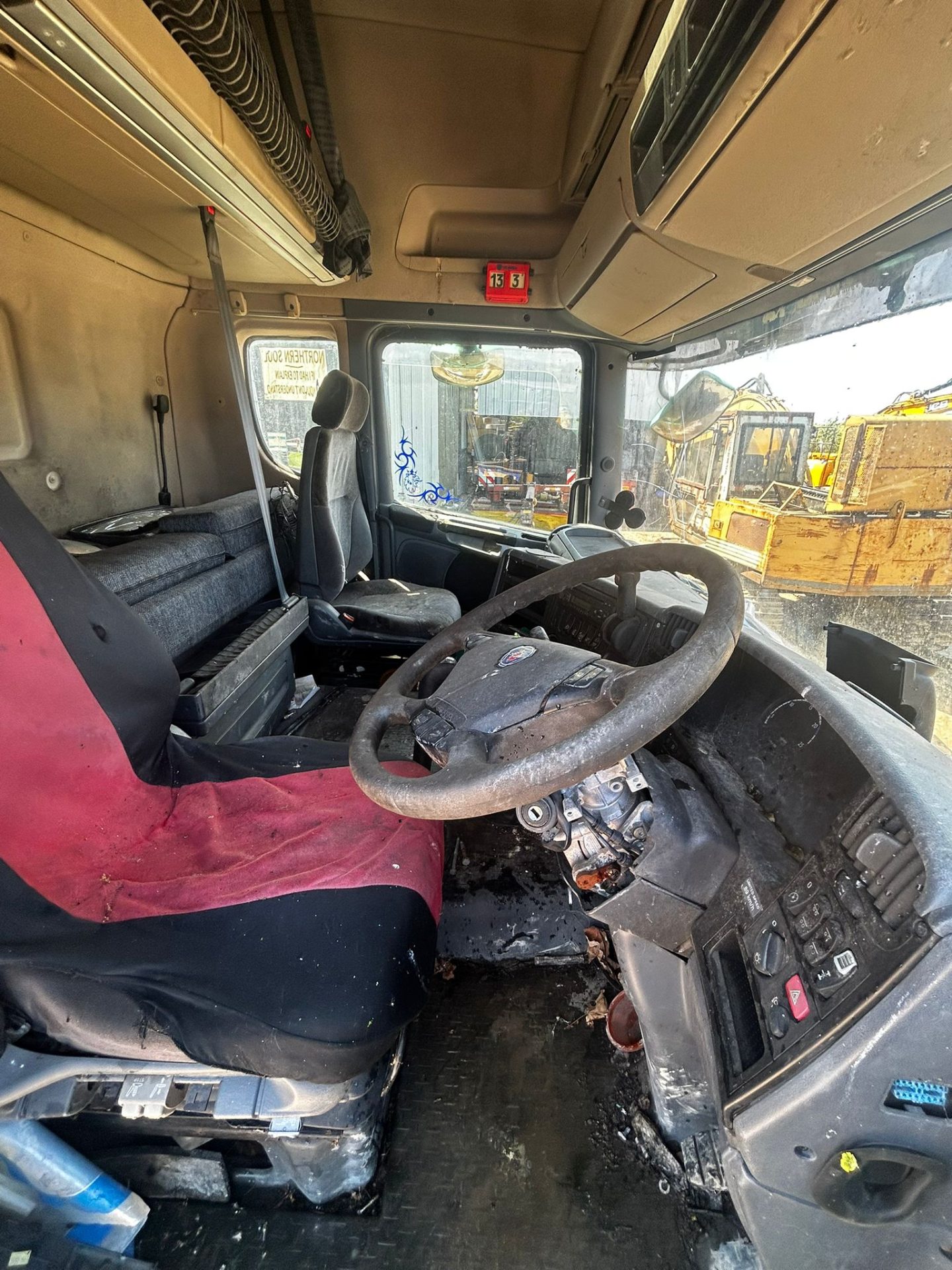 2009 SCANIA R480 6X2 MIDLIFT TRACTOR UNIT EXPORT LORRIE WAGON LORRY - Image 15