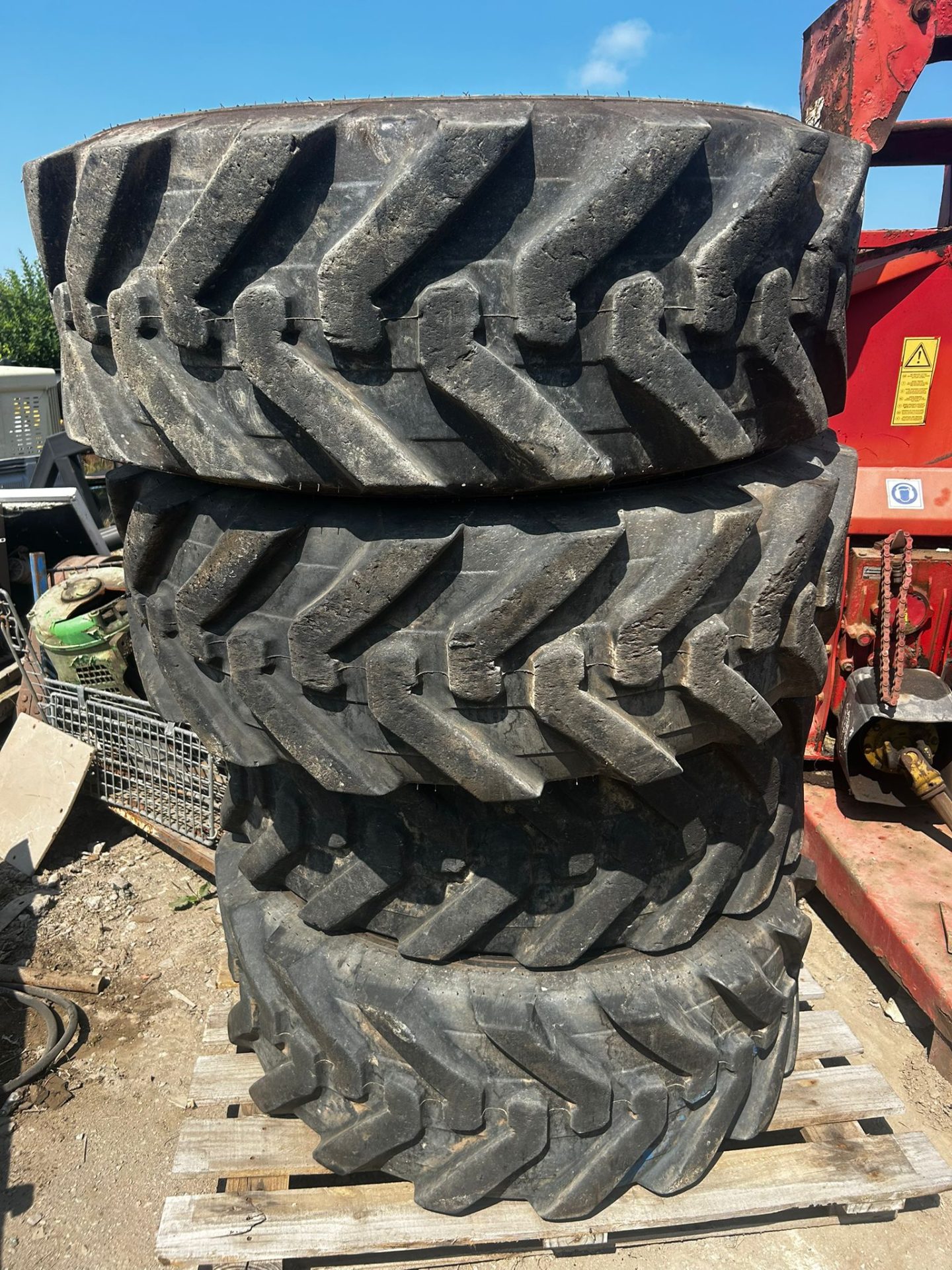 4X 400/80-24 ALLIANCE LOADALL TELEHANDLER TYRES 70% TREAD TOUGHTRAC