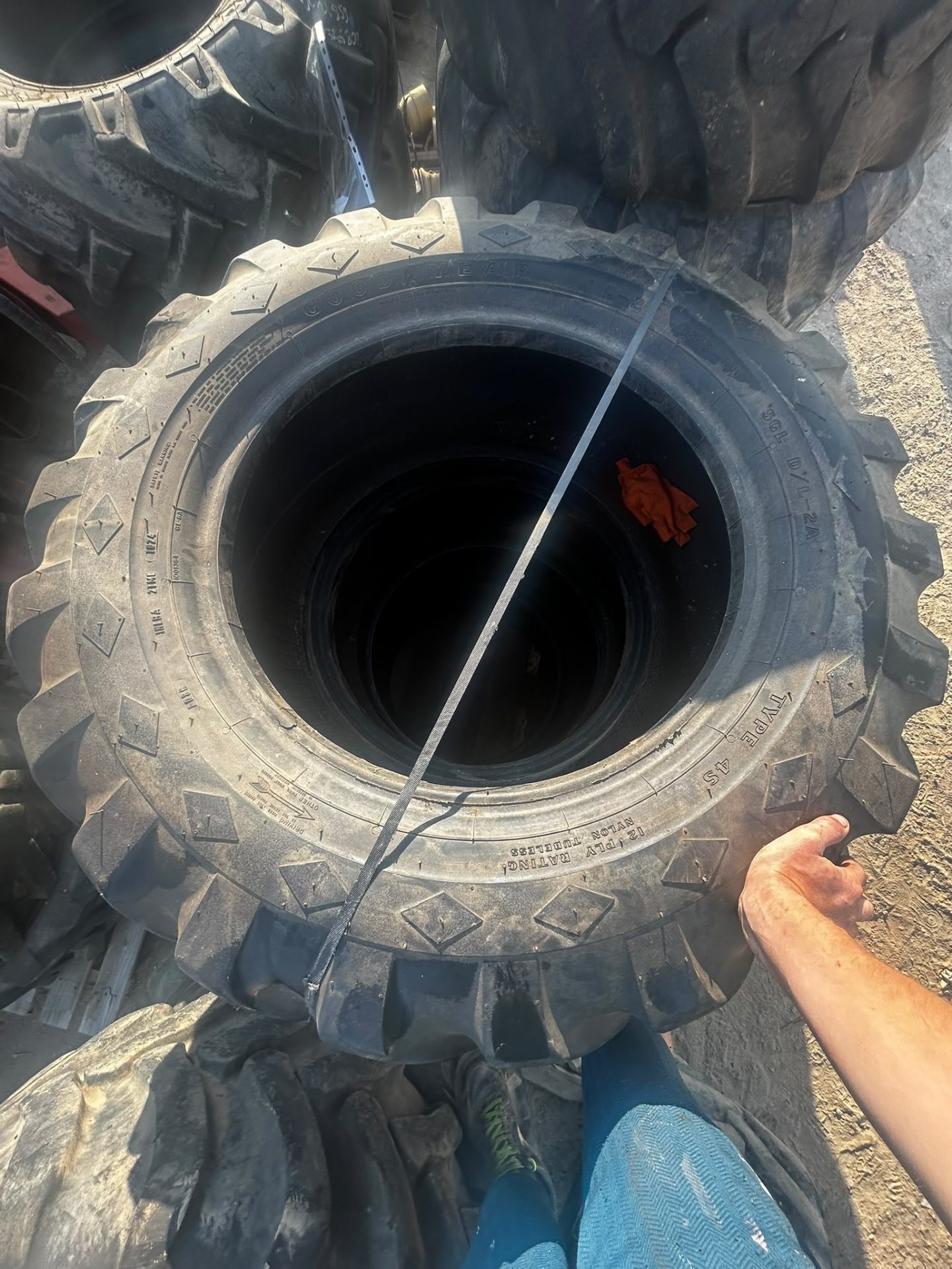 4X GOODYEAR 15.5-25 LOADALL TELEHANDLER TYRES 90% TREAD TRACTOR - Image 2