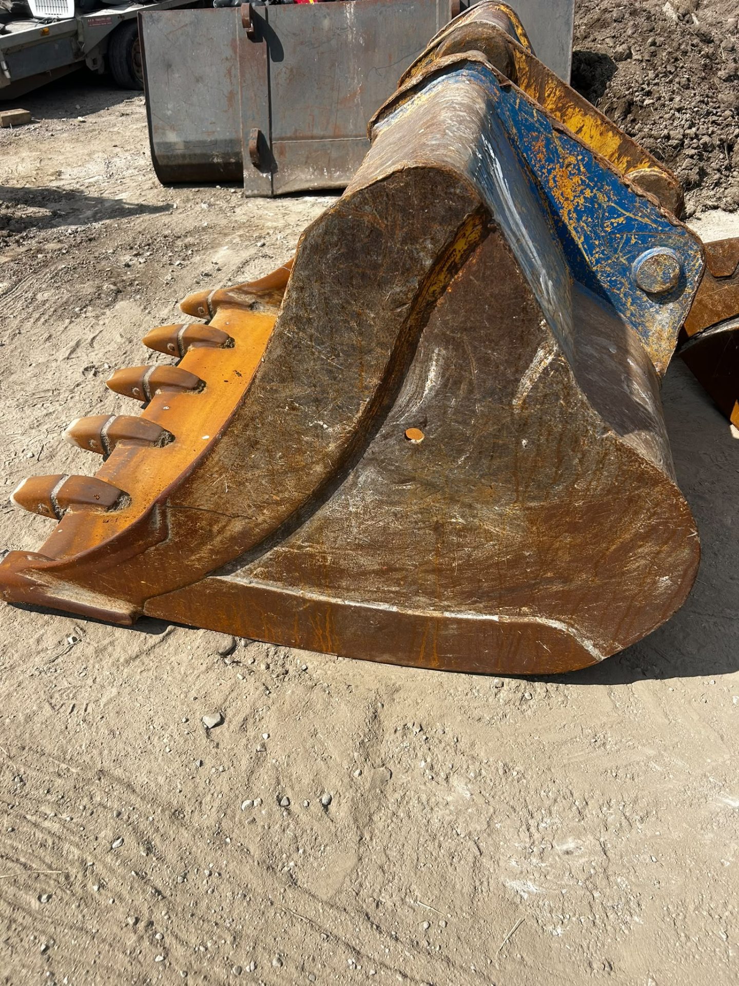 5FT DIGGING BUCKET 80MM PINS JCB HITACHI DOOSAN HYUNDAI DAEWOO - Image 3