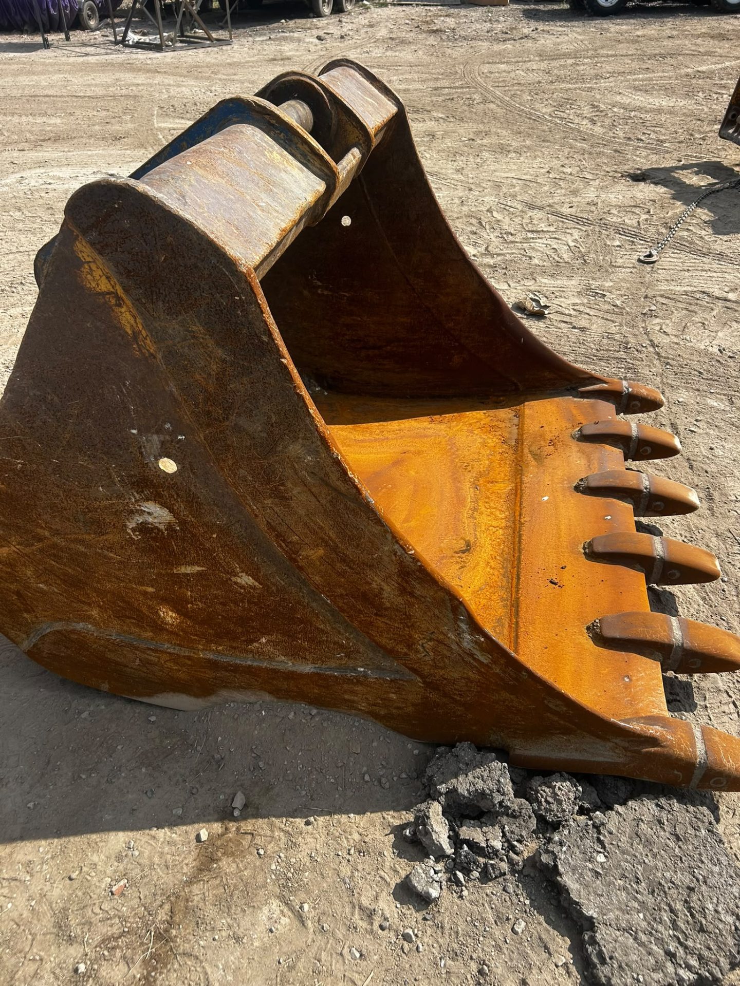 5FT DIGGING BUCKET 80MM PINS JCB HITACHI DOOSAN HYUNDAI DAEWOO - Image 6