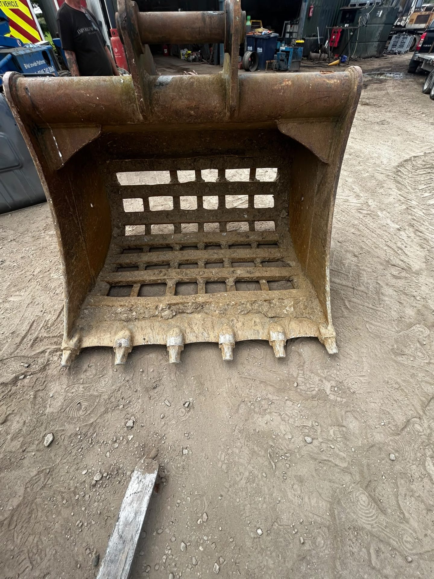5 FOOT RIDDLE SKELETON BUCKET 80MM PINS 148CM DIGGER EXCAVATOR