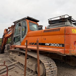 DOOSAN DX300LC 30 TON TRACKED EXCAVATOR 2008 GEITH HITCH DIGGER HITACHI JCB BOSS