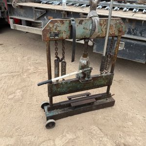 ERRUT SS258 HYDRAULIC STONE SPLITTER CHOPPER GUILLOTINE PAVING CUTTER