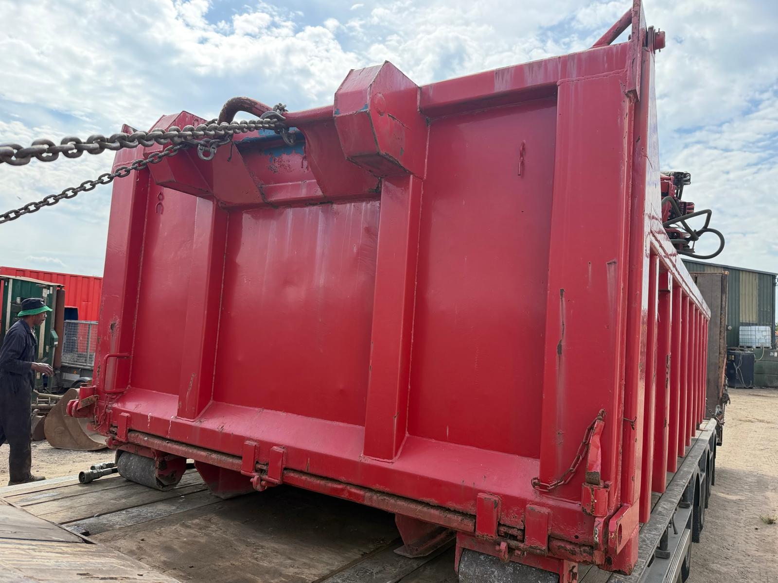 ROLL ON ROLL OFF SKIP HOOK LOADER GRAB WAGON TRUCK TEREX REMOTE CONTROL CRANE - Image 5