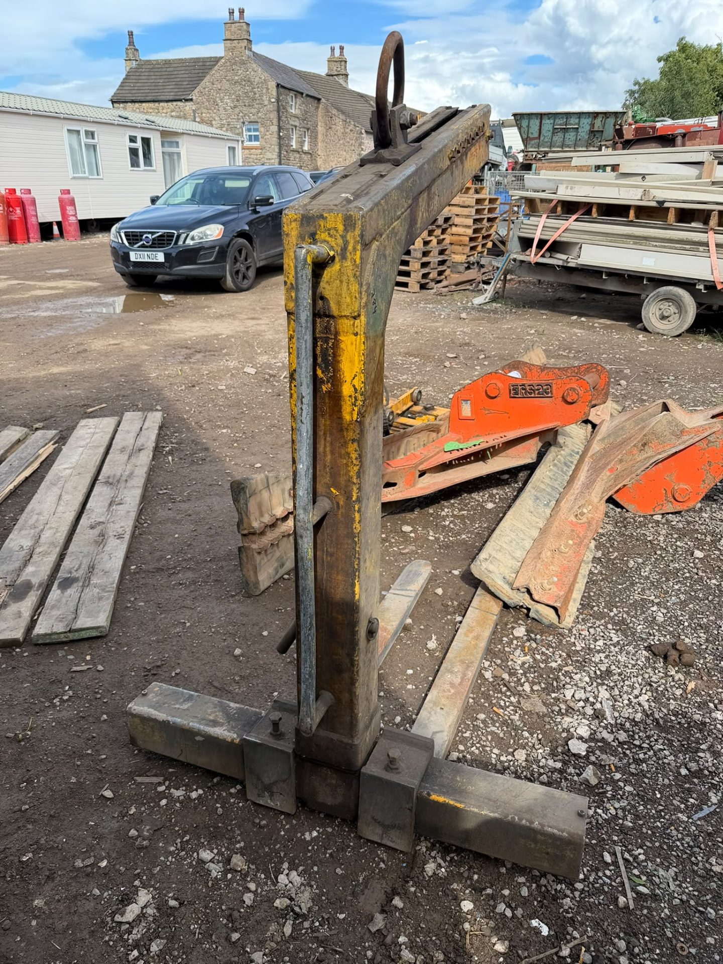 PROBST 2500KG ADJUSTABLE CRANE PALLET FORKS – HIAB LIFTING FORKS - Image 2