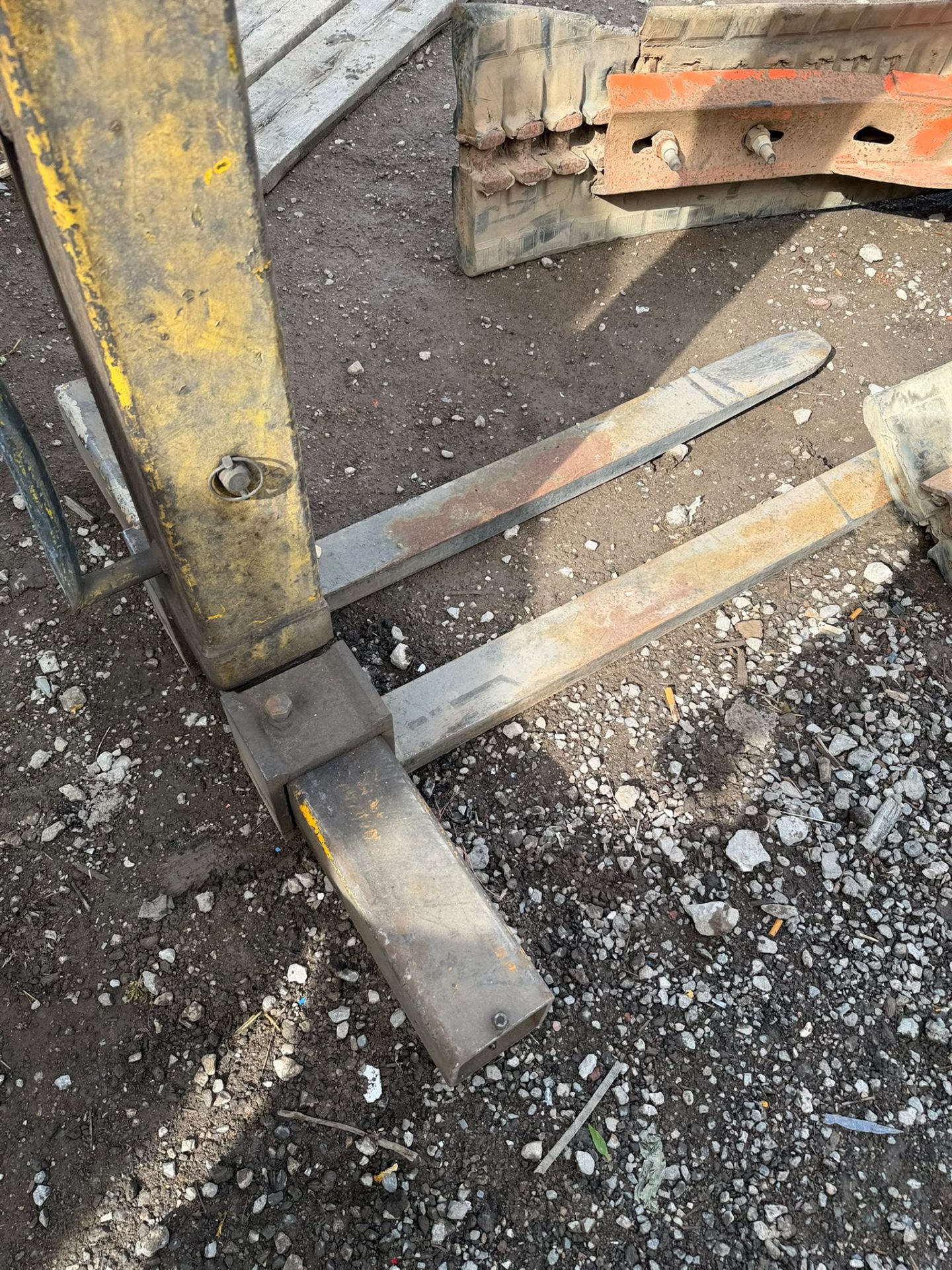 PROBST 2500KG ADJUSTABLE CRANE PALLET FORKS – HIAB LIFTING FORKS - Image 3