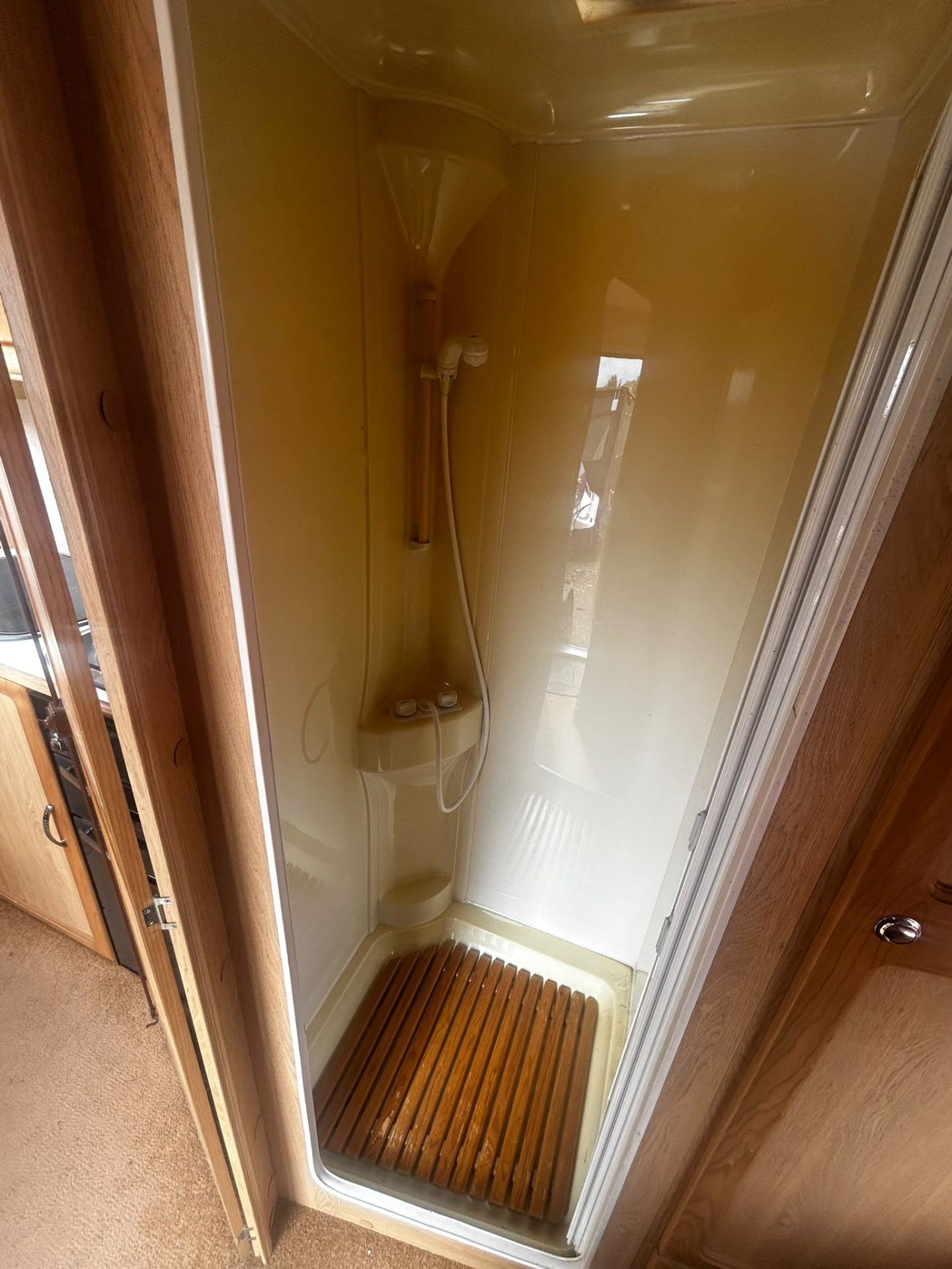 2003 ELDDIS AVANTE 482 2 BERTH TOURING CARAVAN REAR WASHROOM MOVER - Image 13