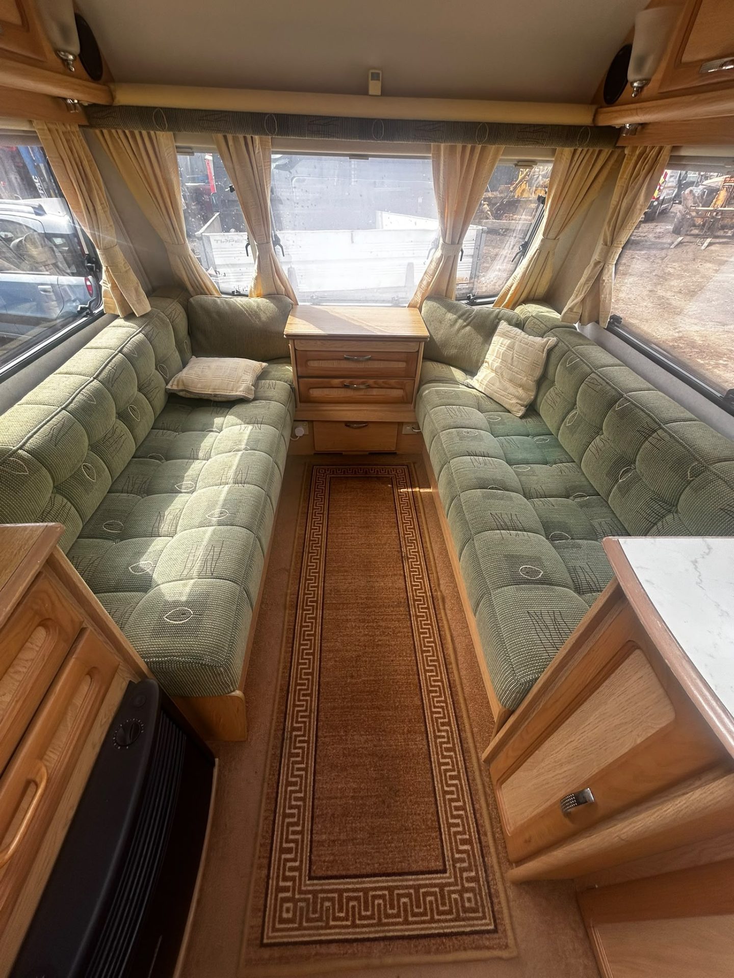 2003 ELDDIS AVANTE 482 2 BERTH TOURING CARAVAN REAR WASHROOM MOVER - Image 15