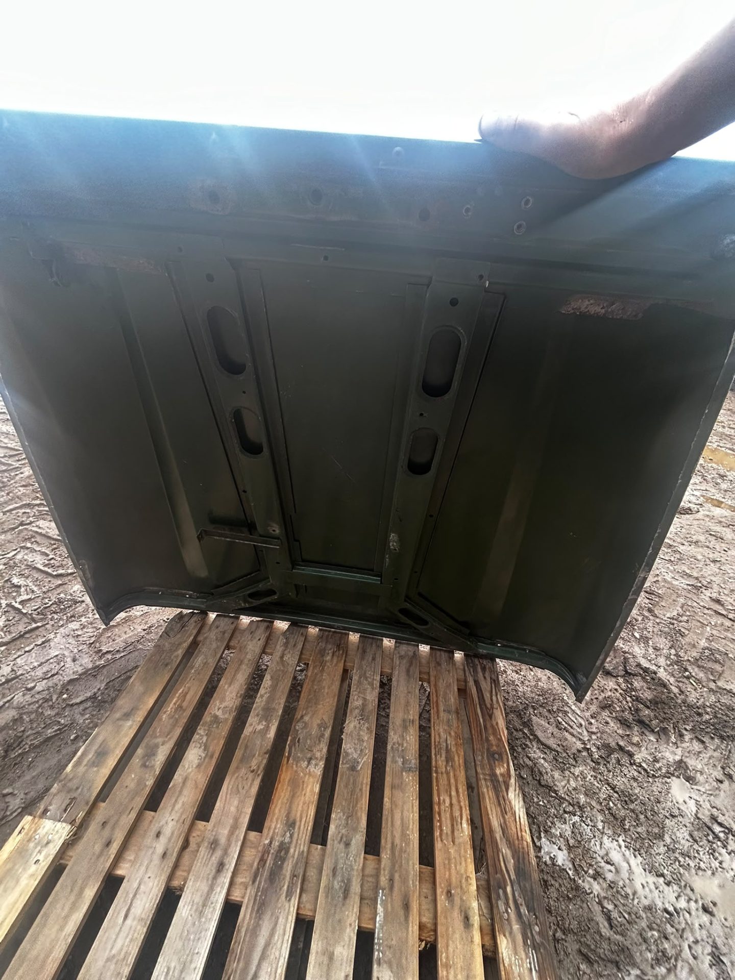 LAND ROVER 90 DEFENDER SERIES PARTS BONNET DOOR BUMPER SUSPENSION - Image 3