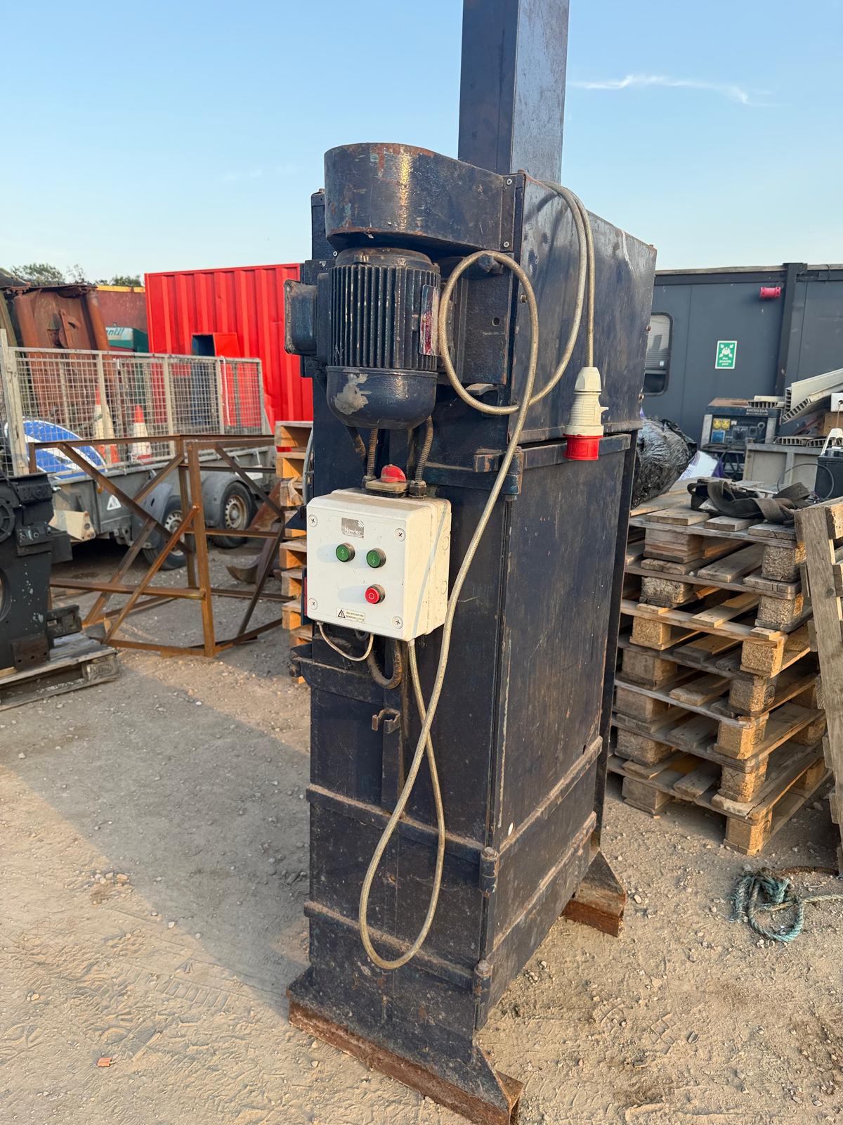CARDBOARD BALER / VERTICAL WASTE COMPACTOR – 3 PHASE - Image 5