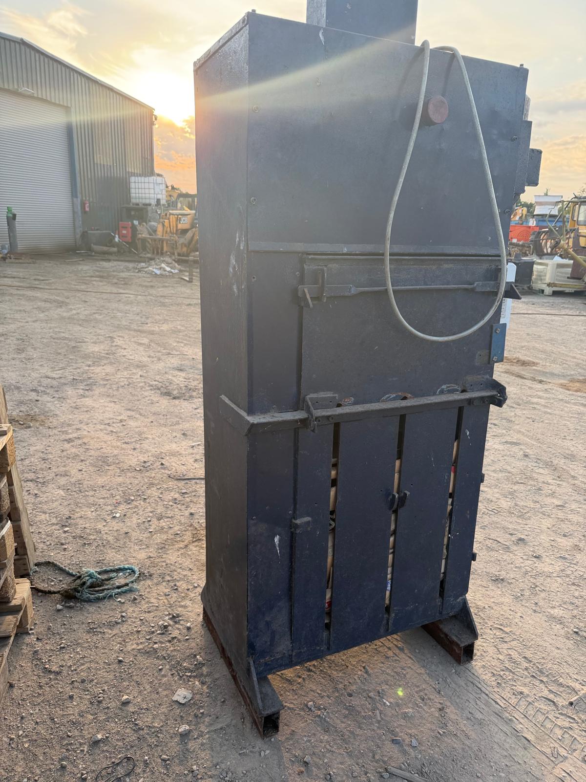CARDBOARD BALER / VERTICAL WASTE COMPACTOR – 3 PHASE - Image 7