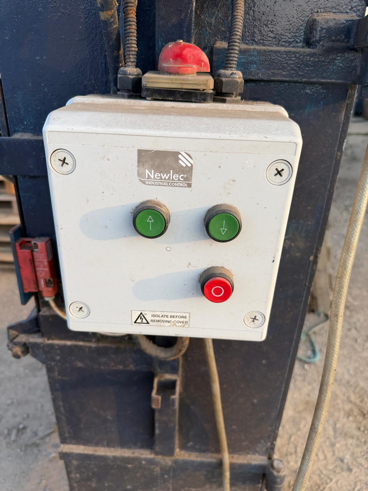 CARDBOARD BALER / VERTICAL WASTE COMPACTOR – 3 PHASE - Image 9