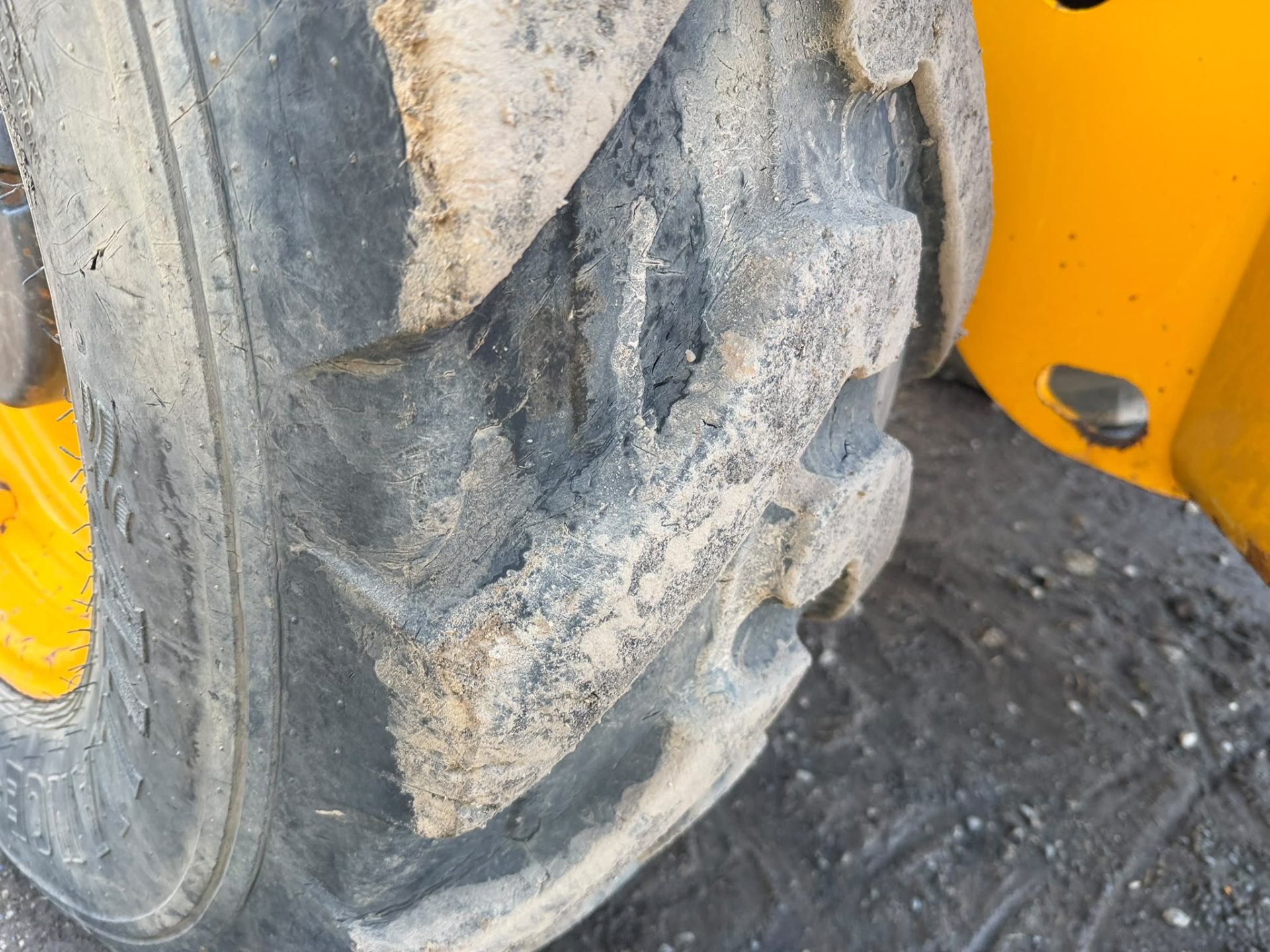 2017 JCB 540-140 HI VIZ TELEHANDLER SWAY 3425 HRS TELE HANDLER LOADALLC/W FORKS - Image 22