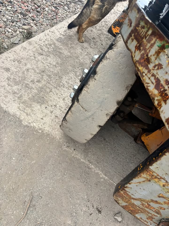 BOSS 8 TON DIESEL FORKLIFT TRUCK SIDE SHIFT FORK POSITIONER FORD ENGINE - Image 2