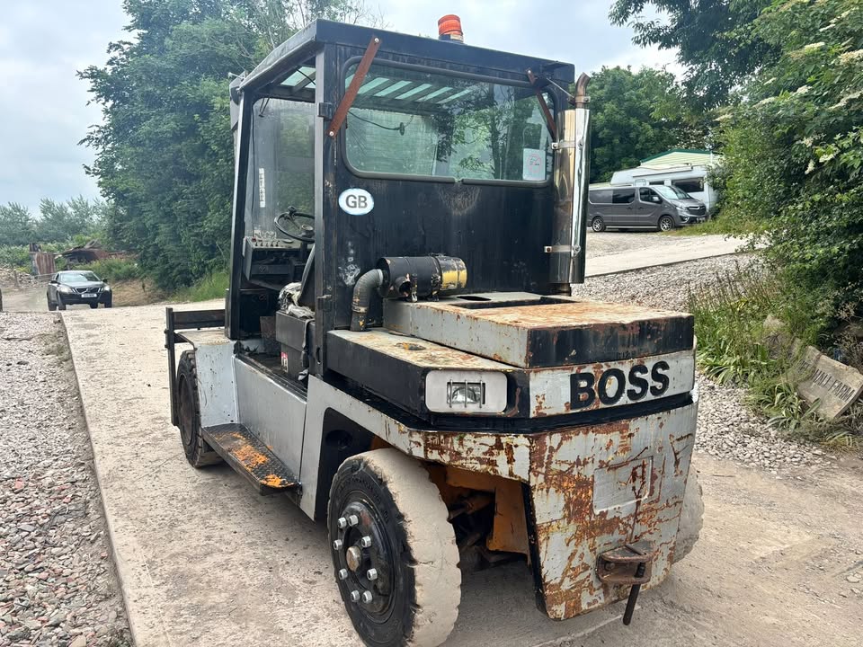 BOSS 8 TON DIESEL FORKLIFT TRUCK SIDE SHIFT FORK POSITIONER FORD ENGINE - Image 8