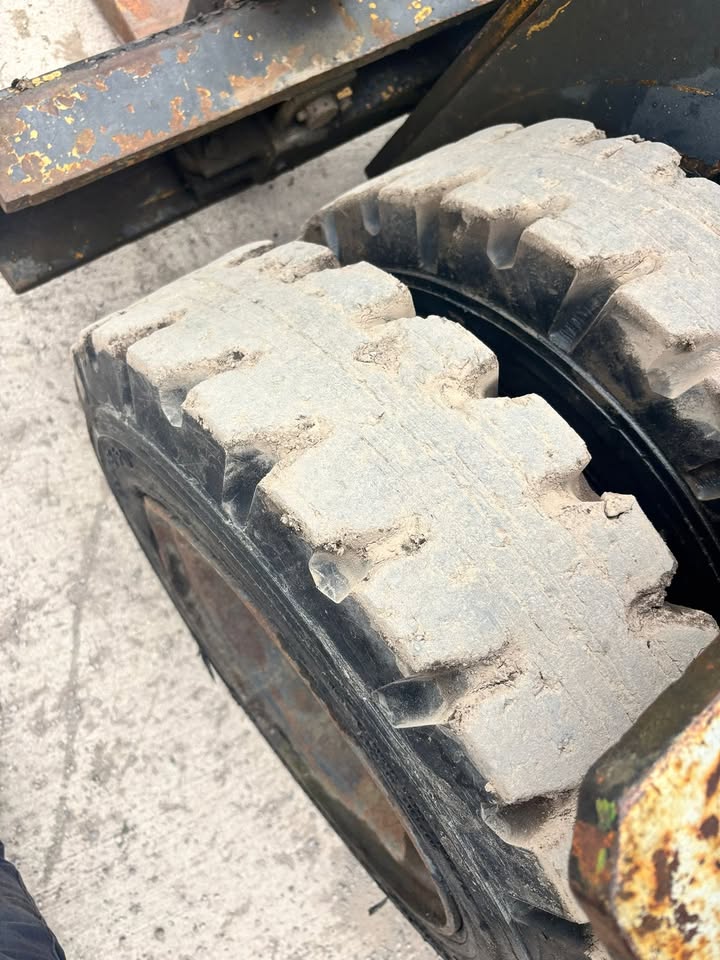 BOSS 8 TON DIESEL FORKLIFT TRUCK SIDE SHIFT FORK POSITIONER FORD ENGINE - Image 10