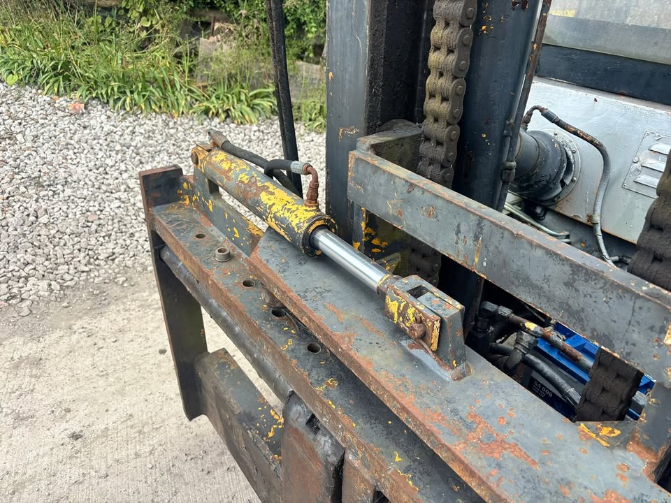 BOSS 8 TON DIESEL FORKLIFT TRUCK SIDE SHIFT FORK POSITIONER FORD ENGINE - Image 13