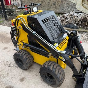 2017 WHEELED SKID STEER SKIDSTEER WHEEL LOADER BOBCAT 750KGS ELECTRIC START FORK