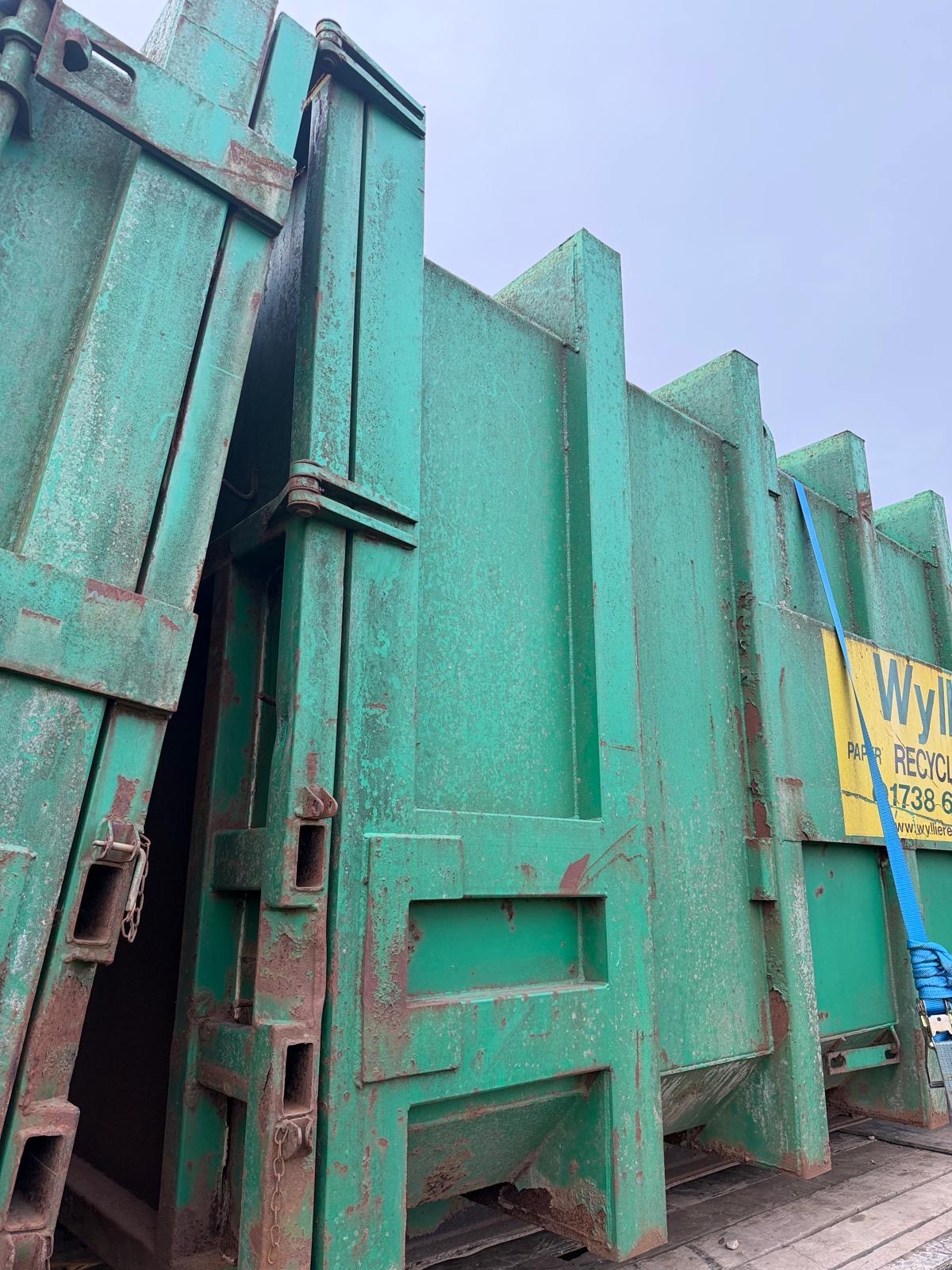 33 YARD ROLL ON ROLL OFF ENCLOSED SKIP BIN RO RO HOOK LOADER WASTE BIN WASTE - Image 10