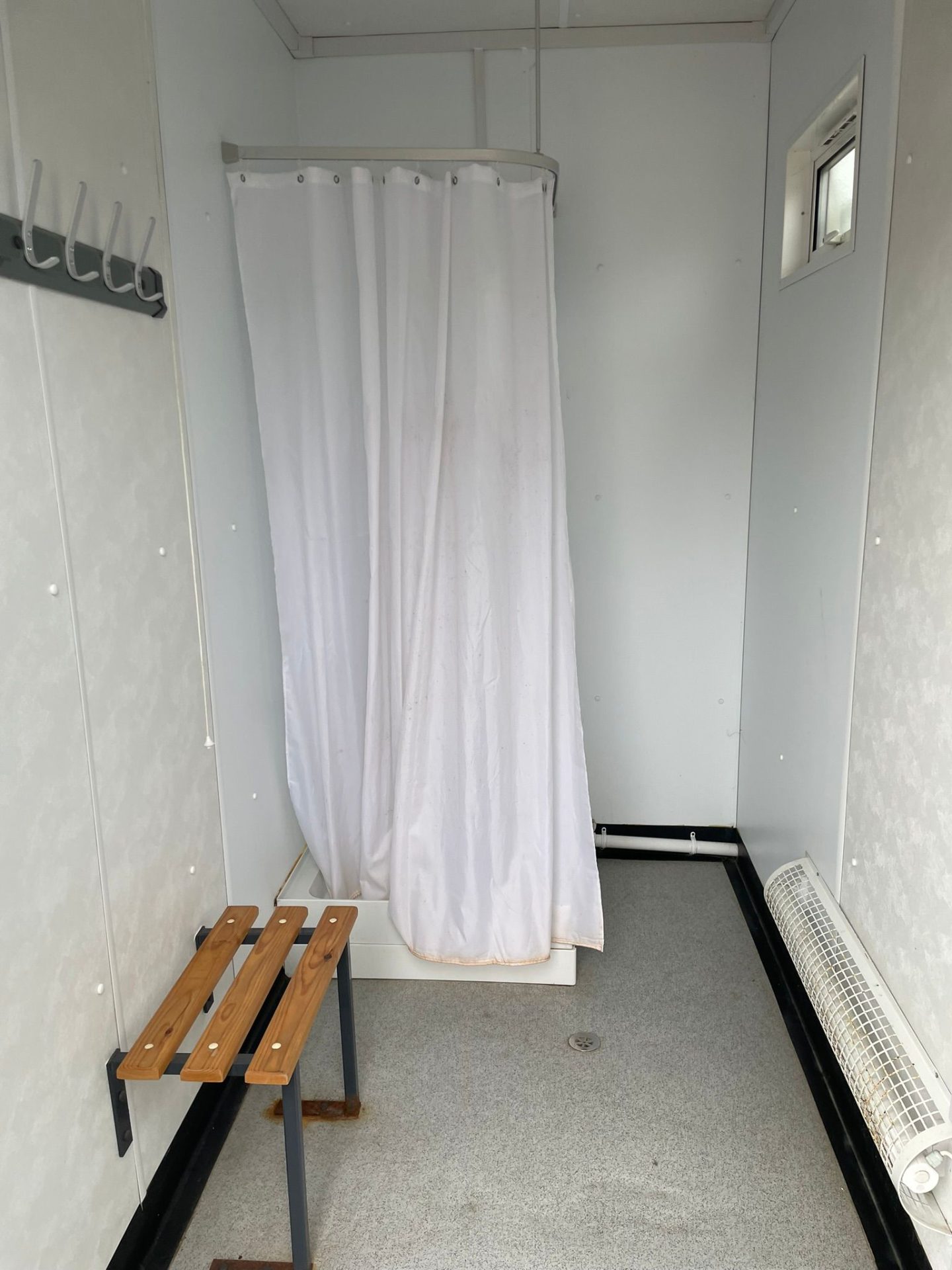 32FT X 10FT PORTABLE TOILET / WELFARE BLOCK – SITE TOILETS – SHOWER – URINAL - Image 2