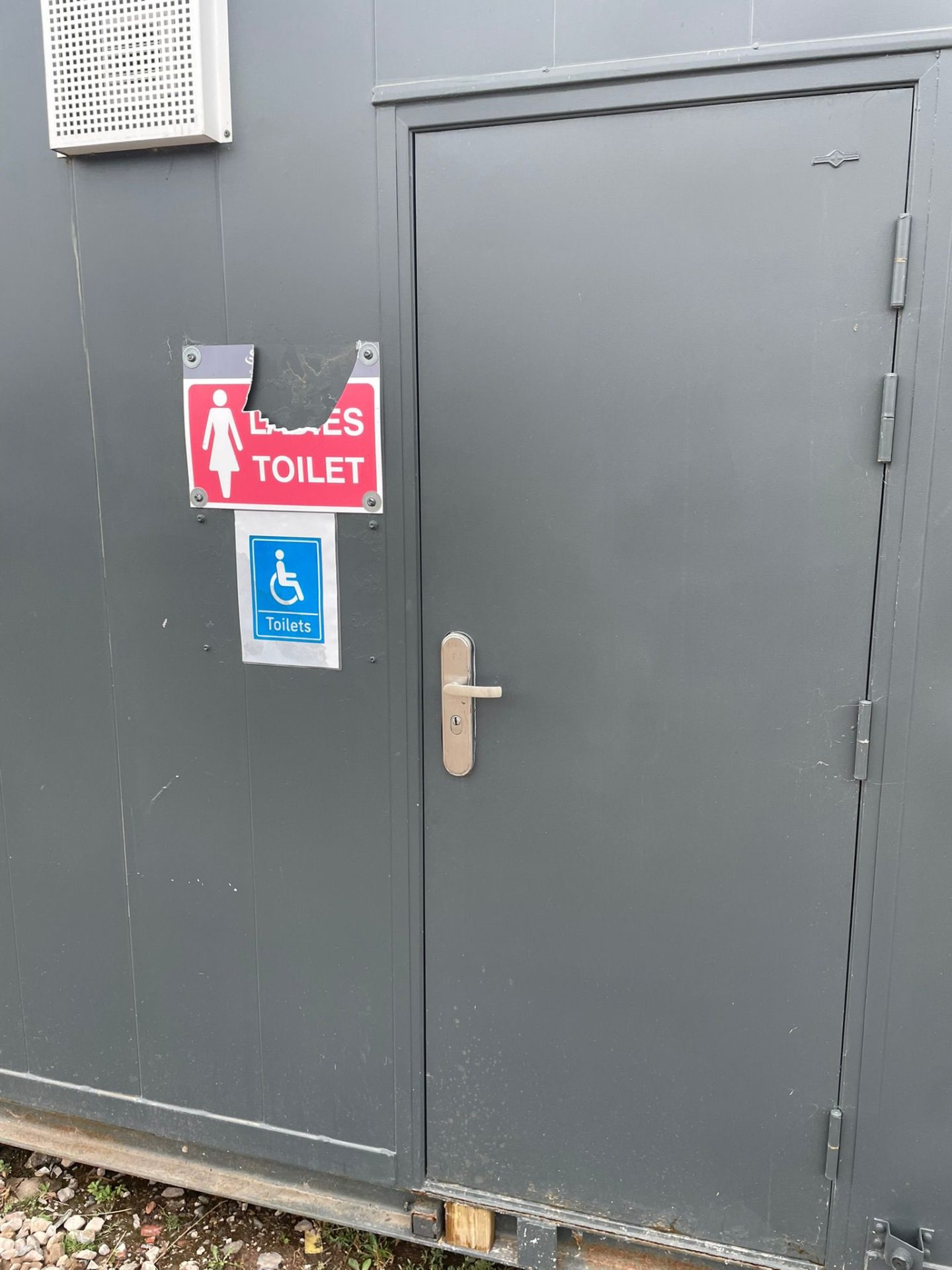 32FT X 10FT PORTABLE TOILET / WELFARE BLOCK – SITE TOILETS – SHOWER – URINAL - Image 6