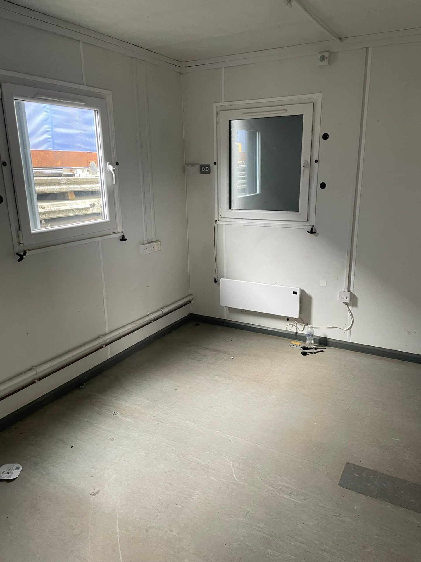 32FT X 10FT SITE OFFICE / WELFARE UNIT – PORTABLE CABIN – CHOICE OF 3 - Image 3