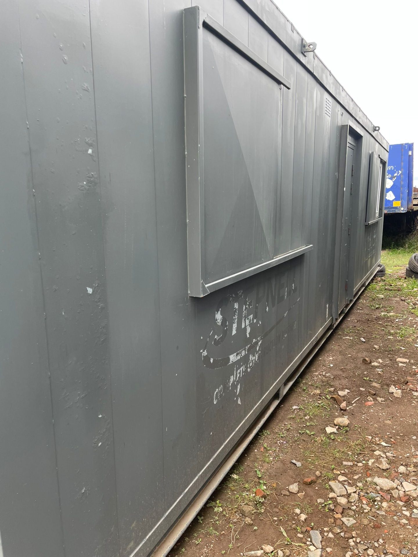 32FT X 10FT SITE OFFICE / WELFARE UNIT – PORTABLE CABIN – CHOICE OF 3