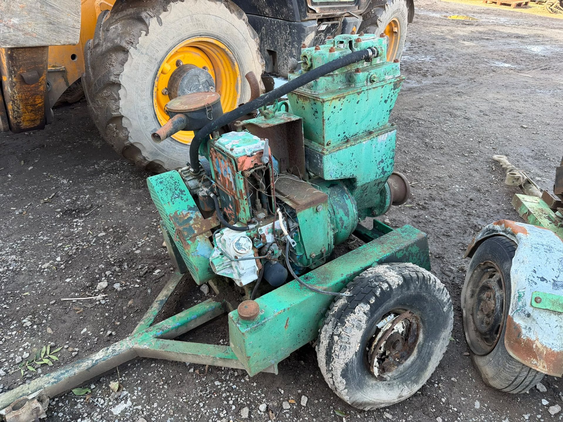 2 X DIESEL WATER PUMPS LISTER ENGINE SPARES REPAIR JOB LOT INDUSTRIAL - Image 3