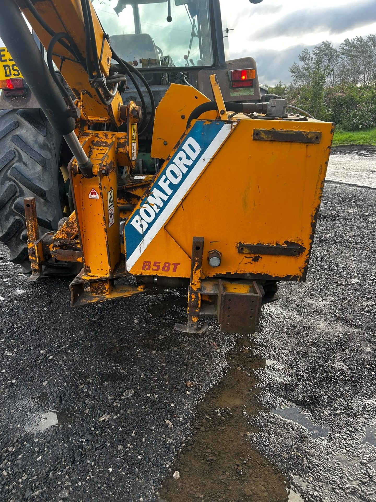 BOMFORD B58T HEDGE CUTTER FLAIL MOWER FOR TRACTOR ELECTRIC CONTROLS 3 PT LINKAGE - Image 7